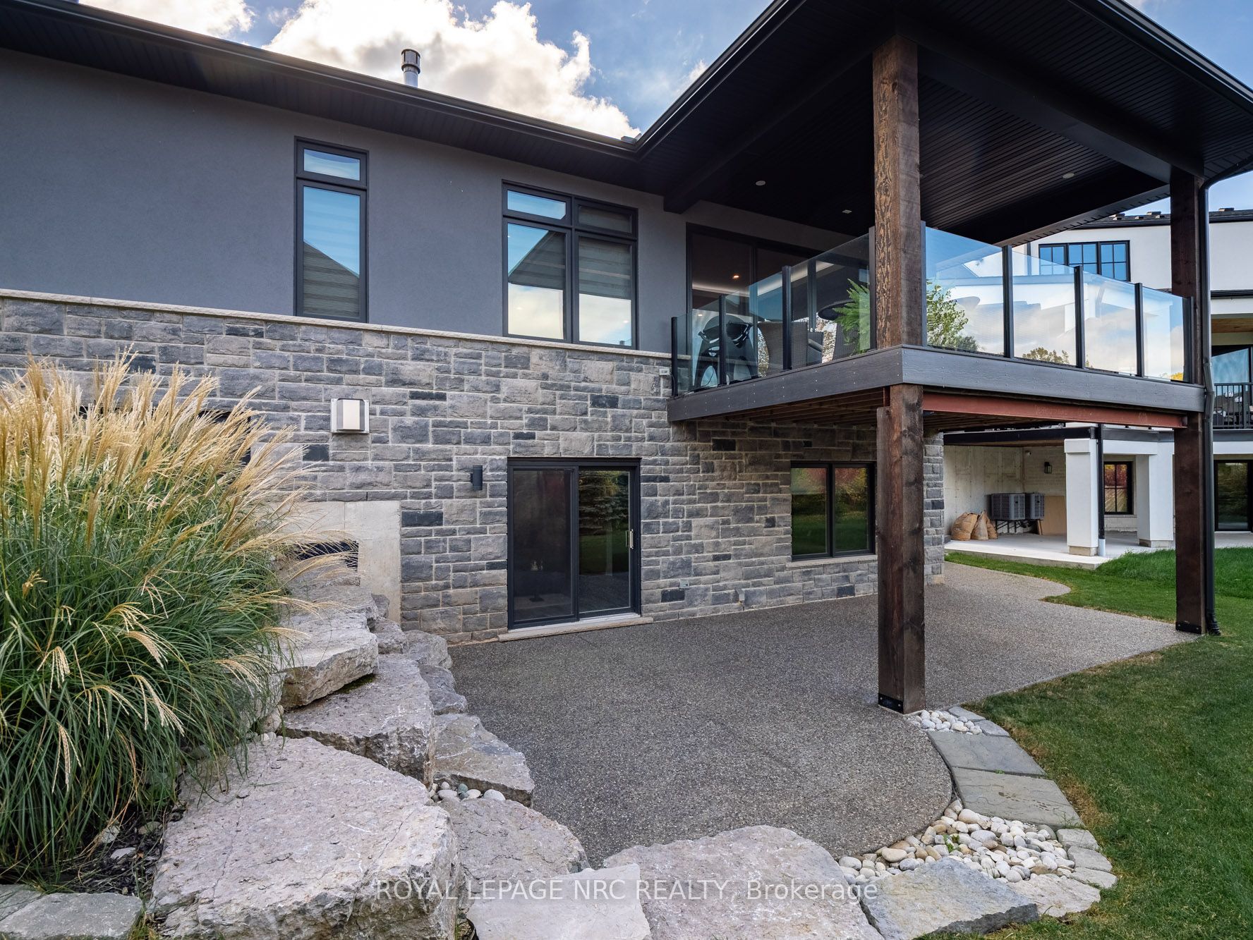 2 Fedorkow Lane Property Photo 40