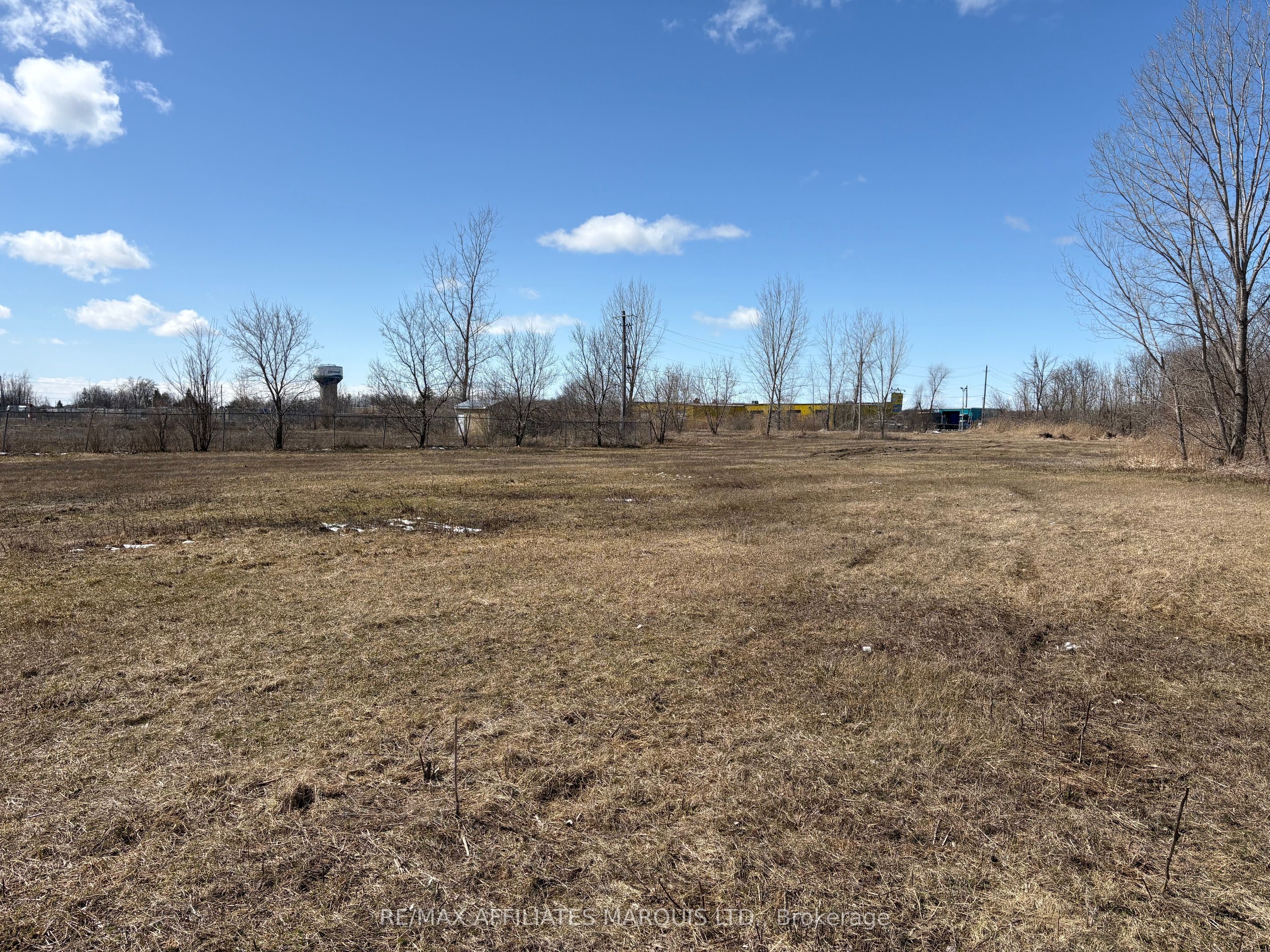 820 Tollgate Road E Property Photo 9