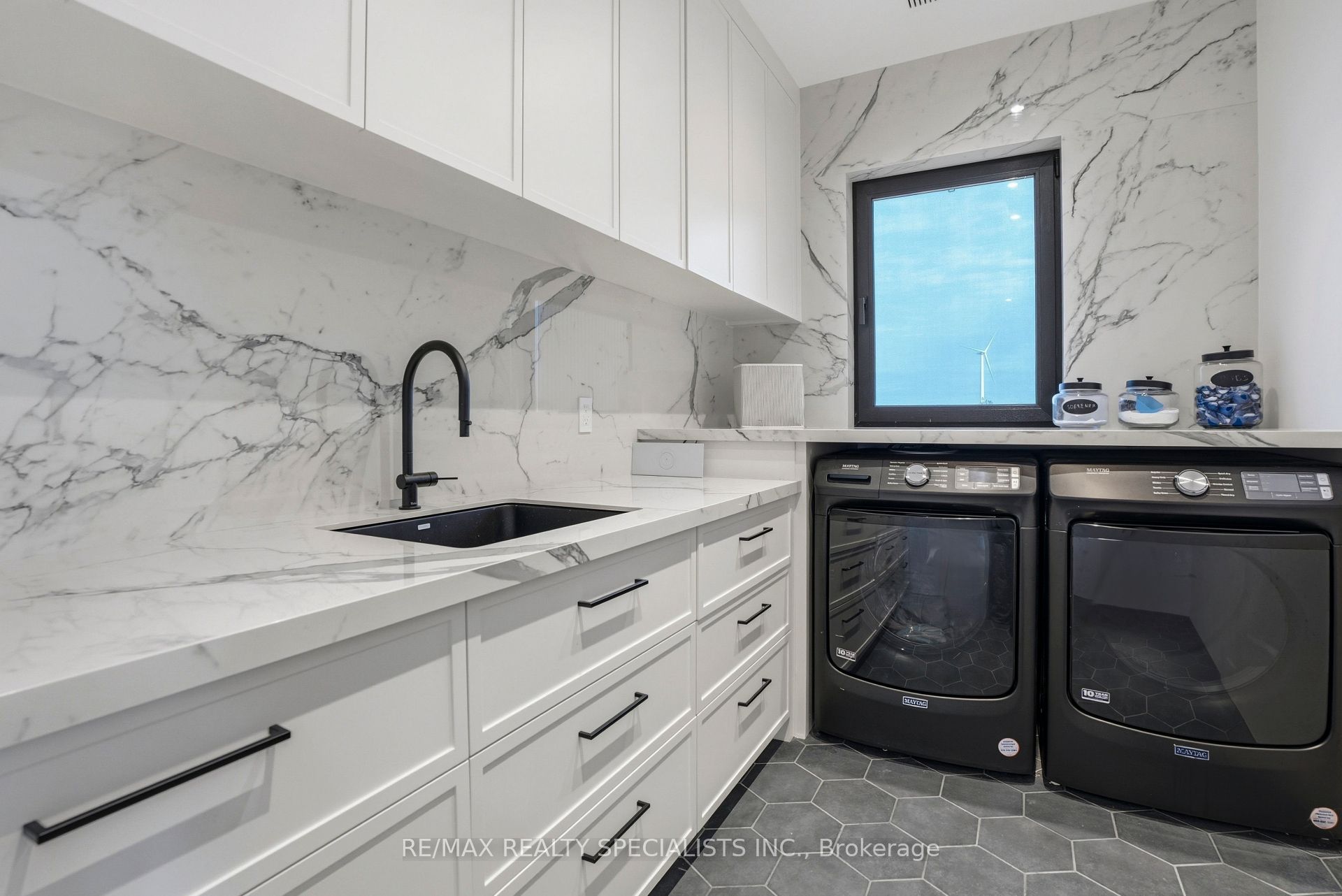 295449 8th Line Property Photo 28