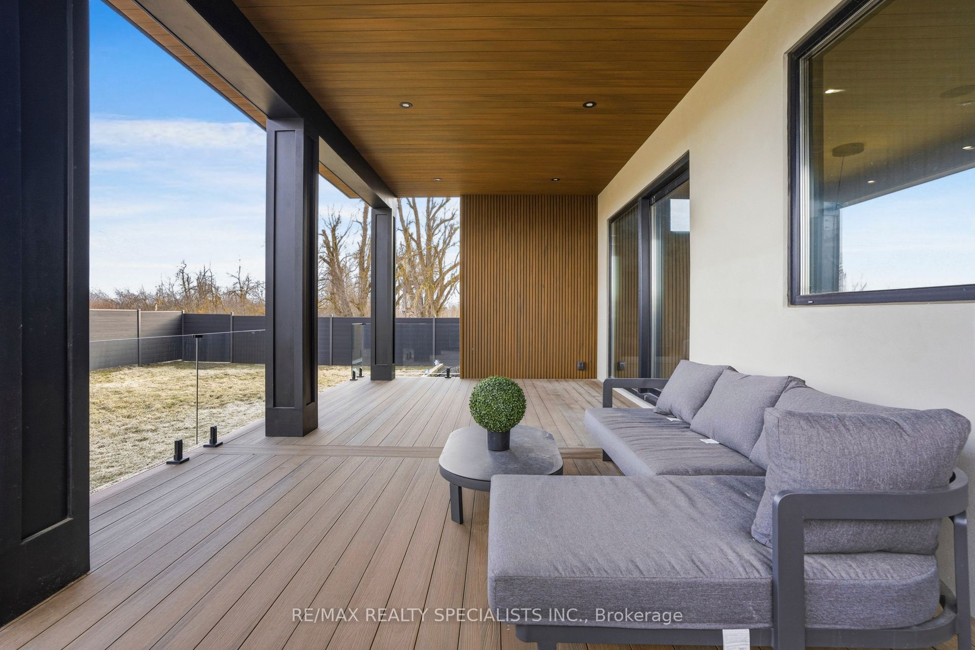 295449 8th Line Property Photo 30