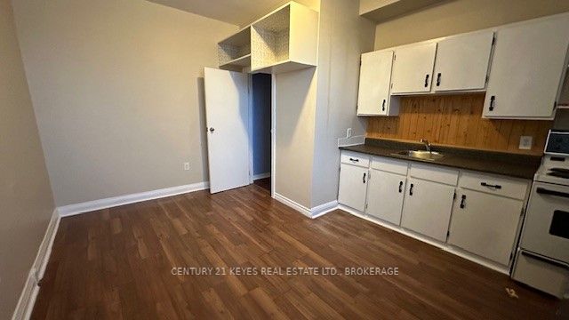25-33 King Street E Property Photo 8