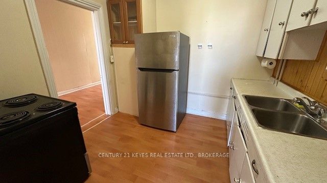 25-33 King Street E Property Photo 16