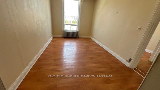 25-33 King Street E Property Photo 23