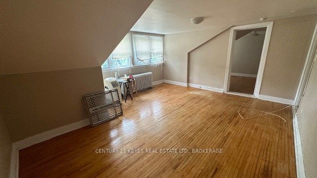 25-33 King Street E Property Photo 28
