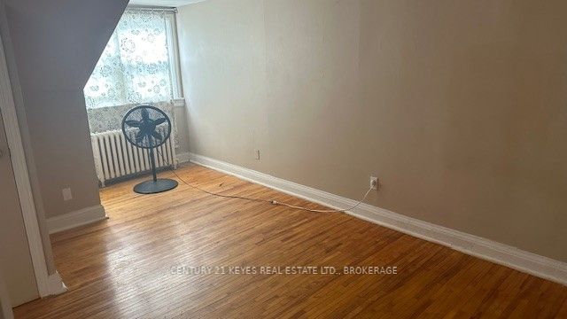 25-33 King Street E Property Photo 29
