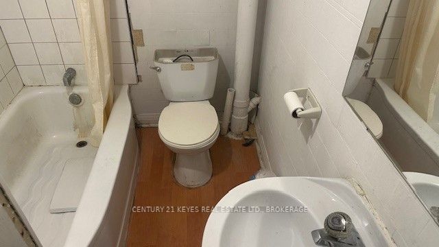 25-33 King Street E Property Photo 32