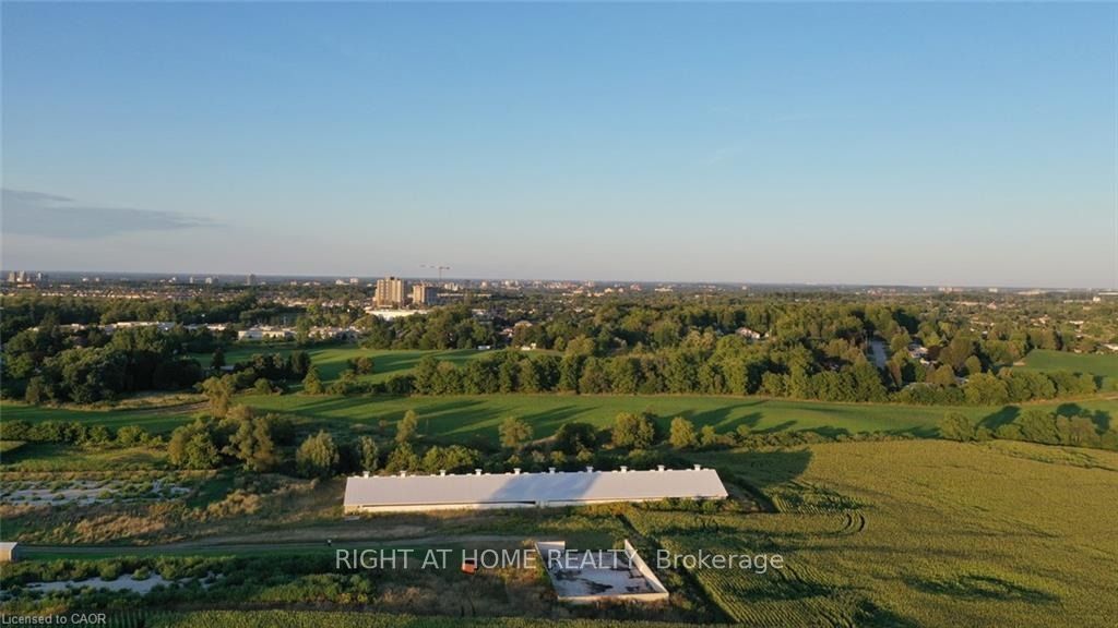 2265 Snyders Road E Property Photo 13