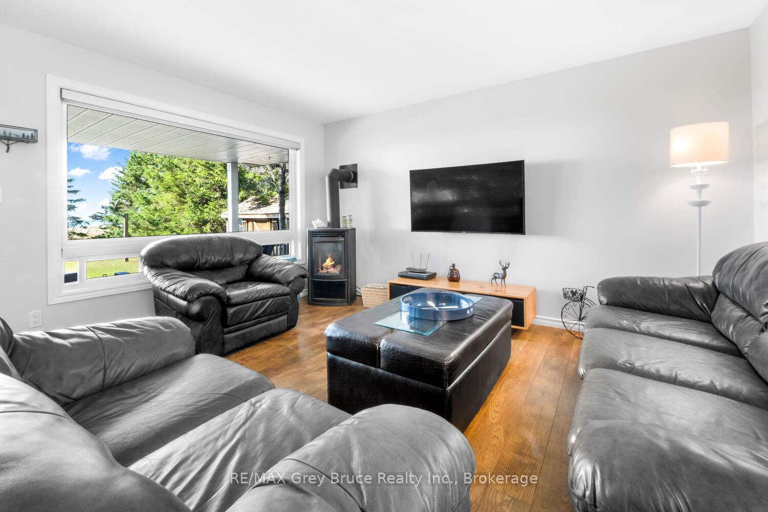 1208 Sunset Drive Property Photo 8