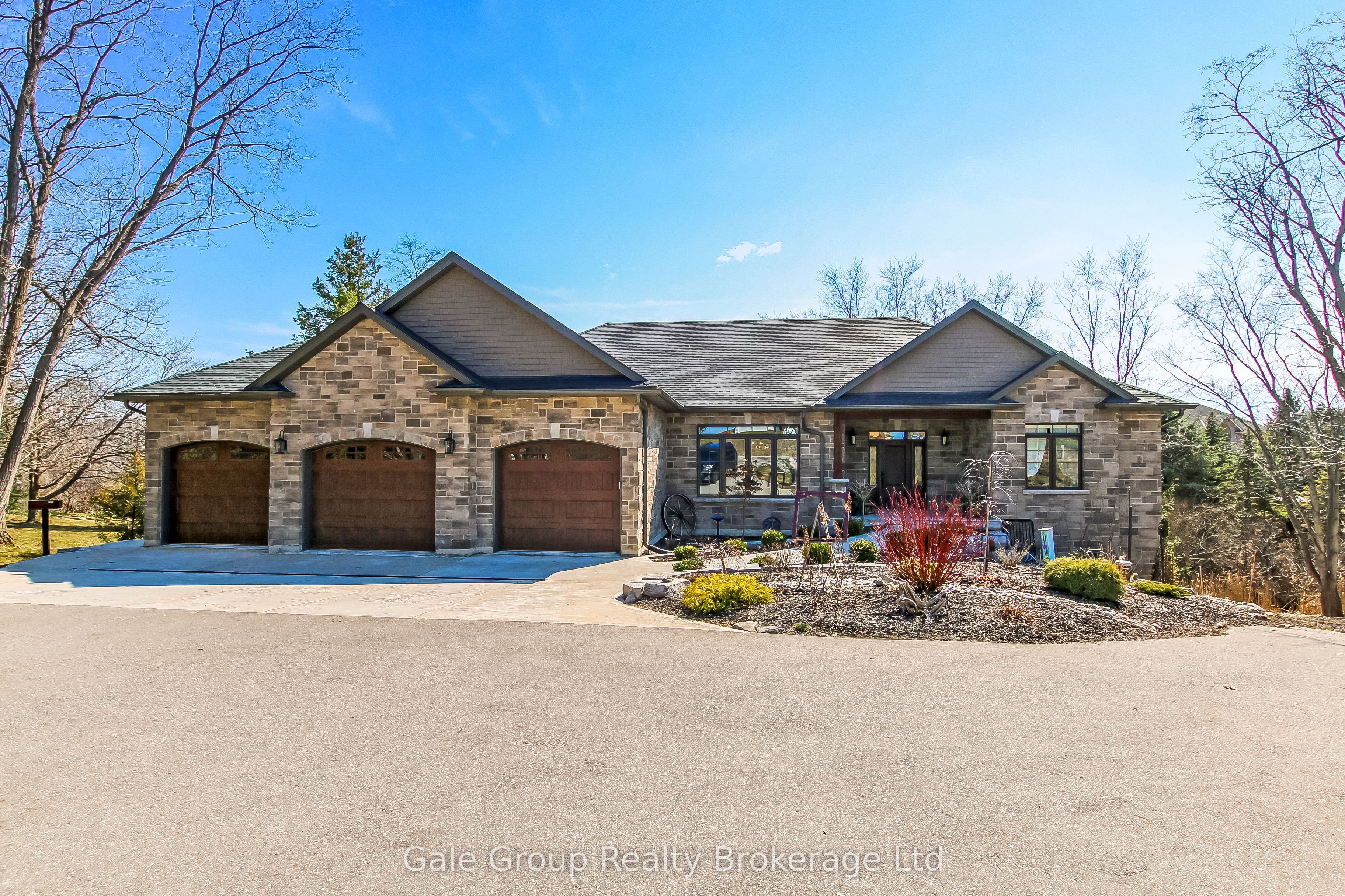684744 Highway No 2 Highway Property Photo 1