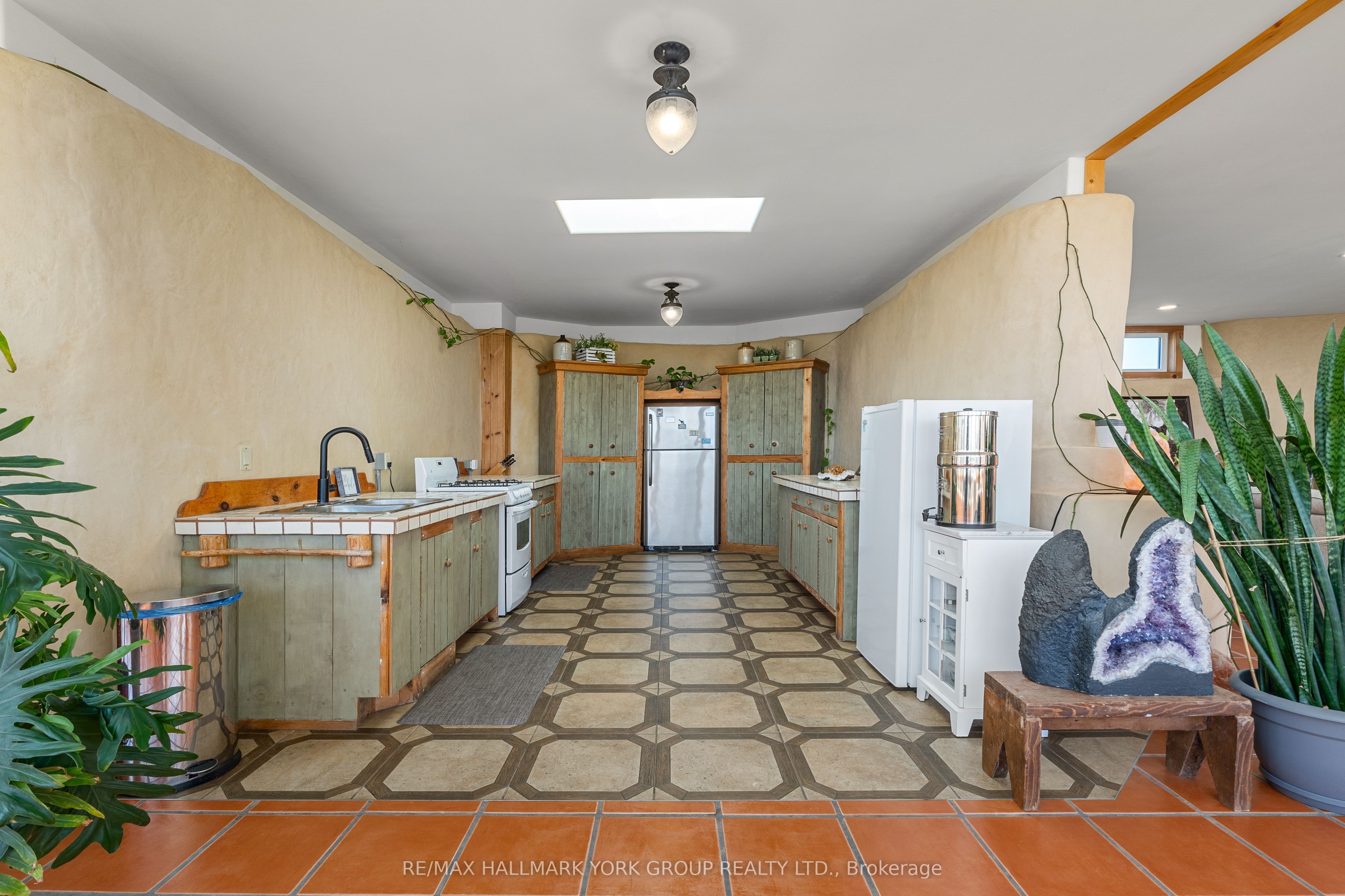 1375 Queensborough Road Property Photo 10