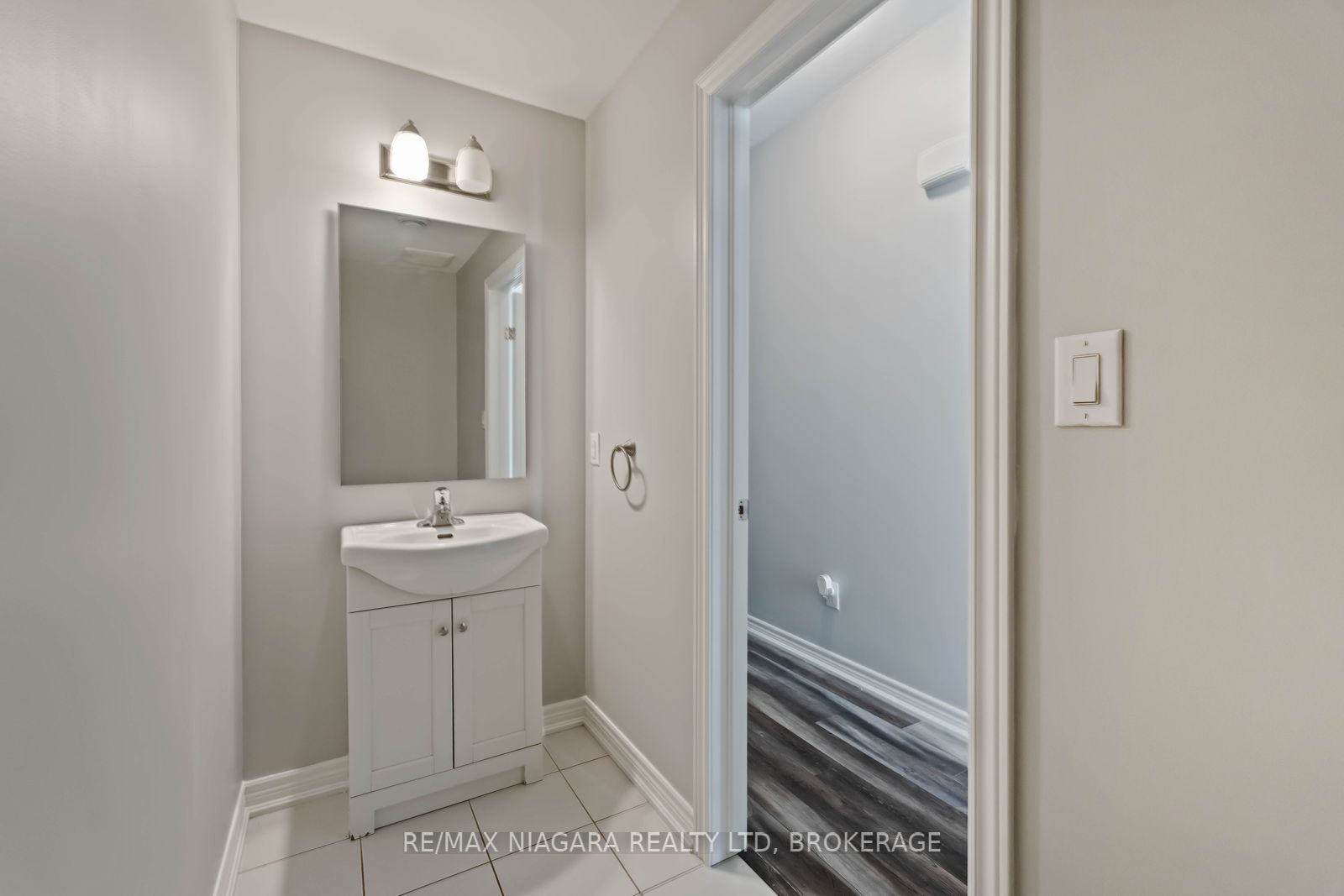 81 Grove Street Property Photo 17