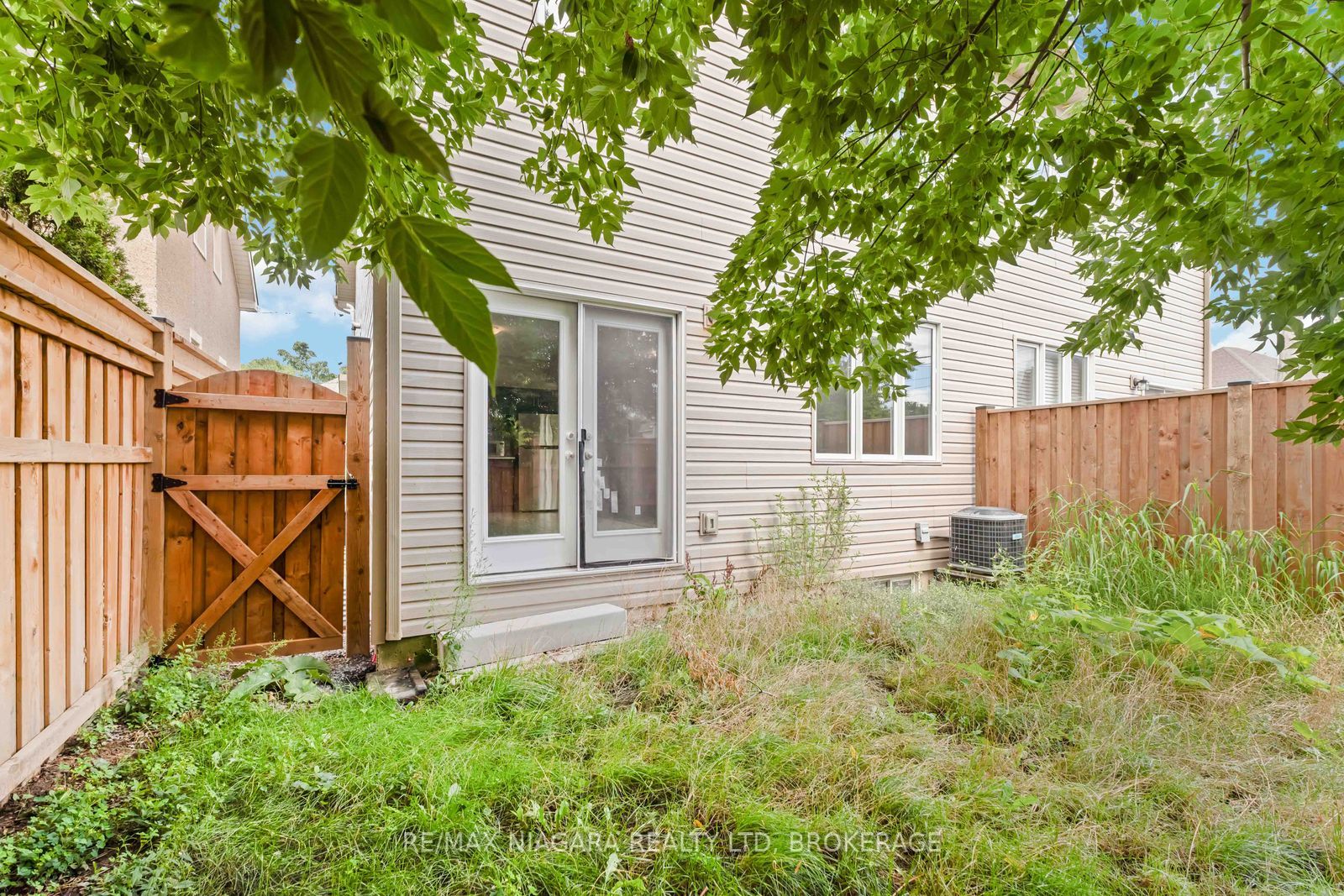 81 Grove Street Property Photo 45