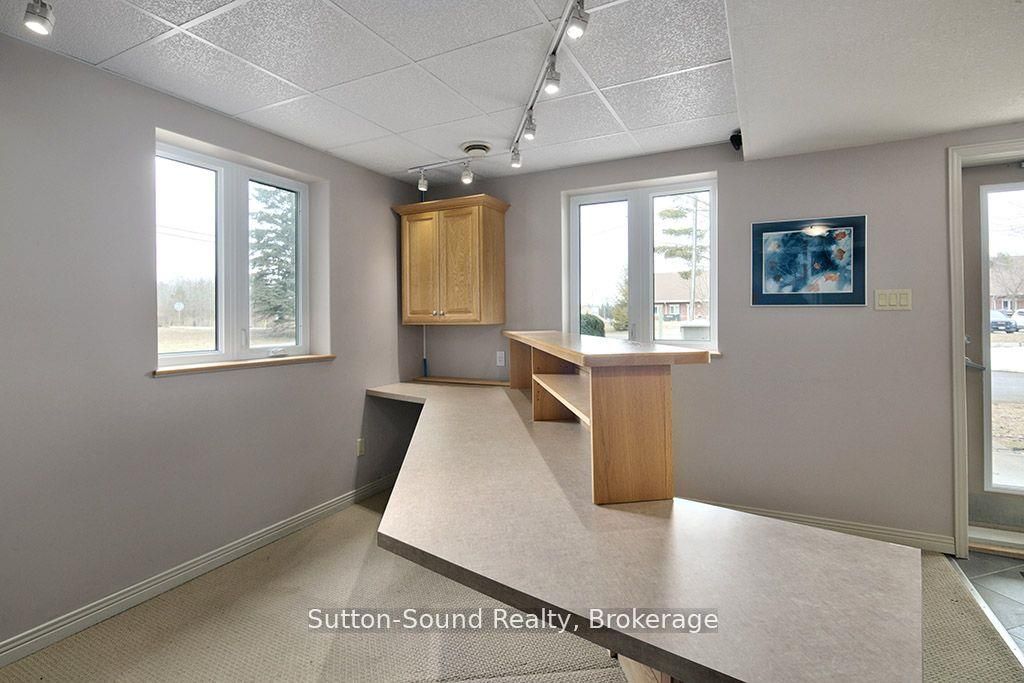 660 Main Street Property Photo 14