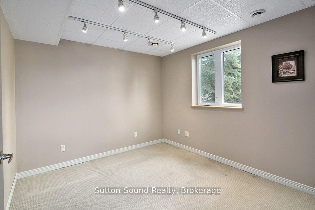 660 Main Street Property Photo 16