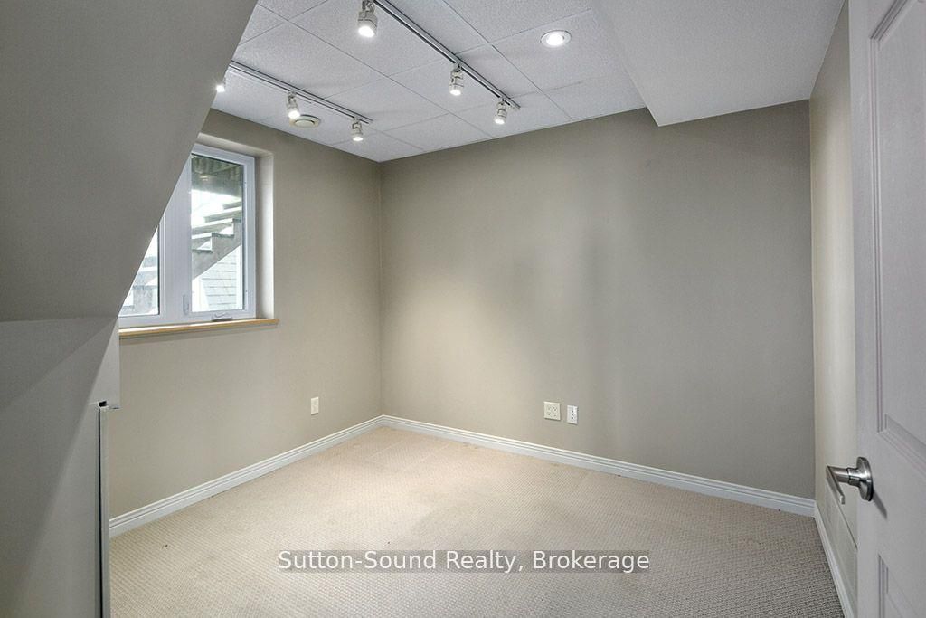 660 Main Street Property Photo 17