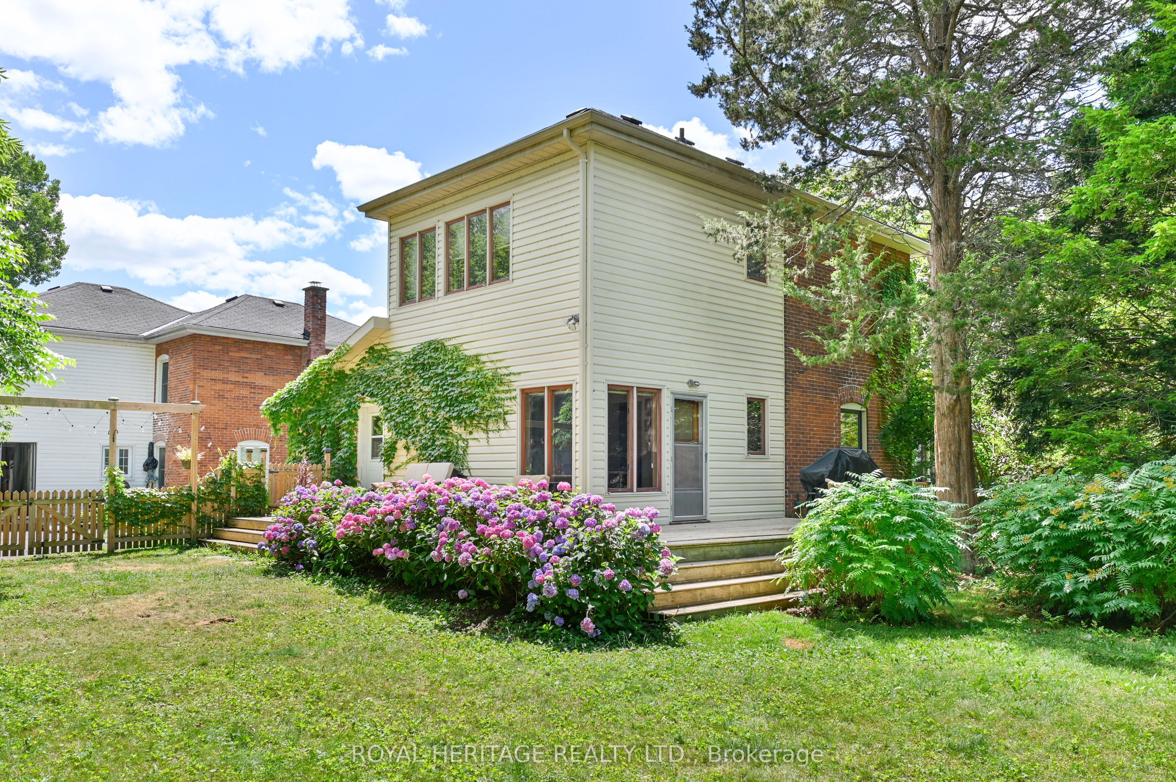 141 Foster Avenue Property Photo 33