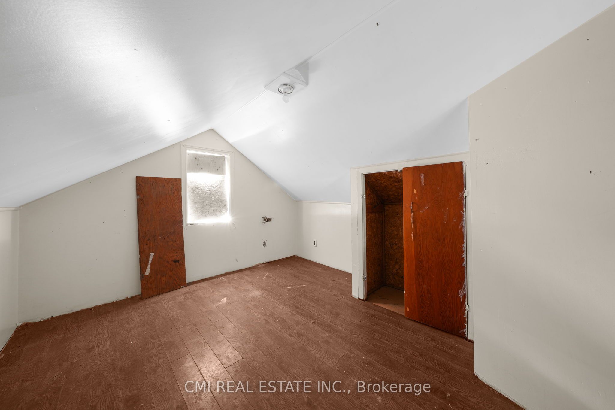 1093 South Lake Road Property Photo 21
