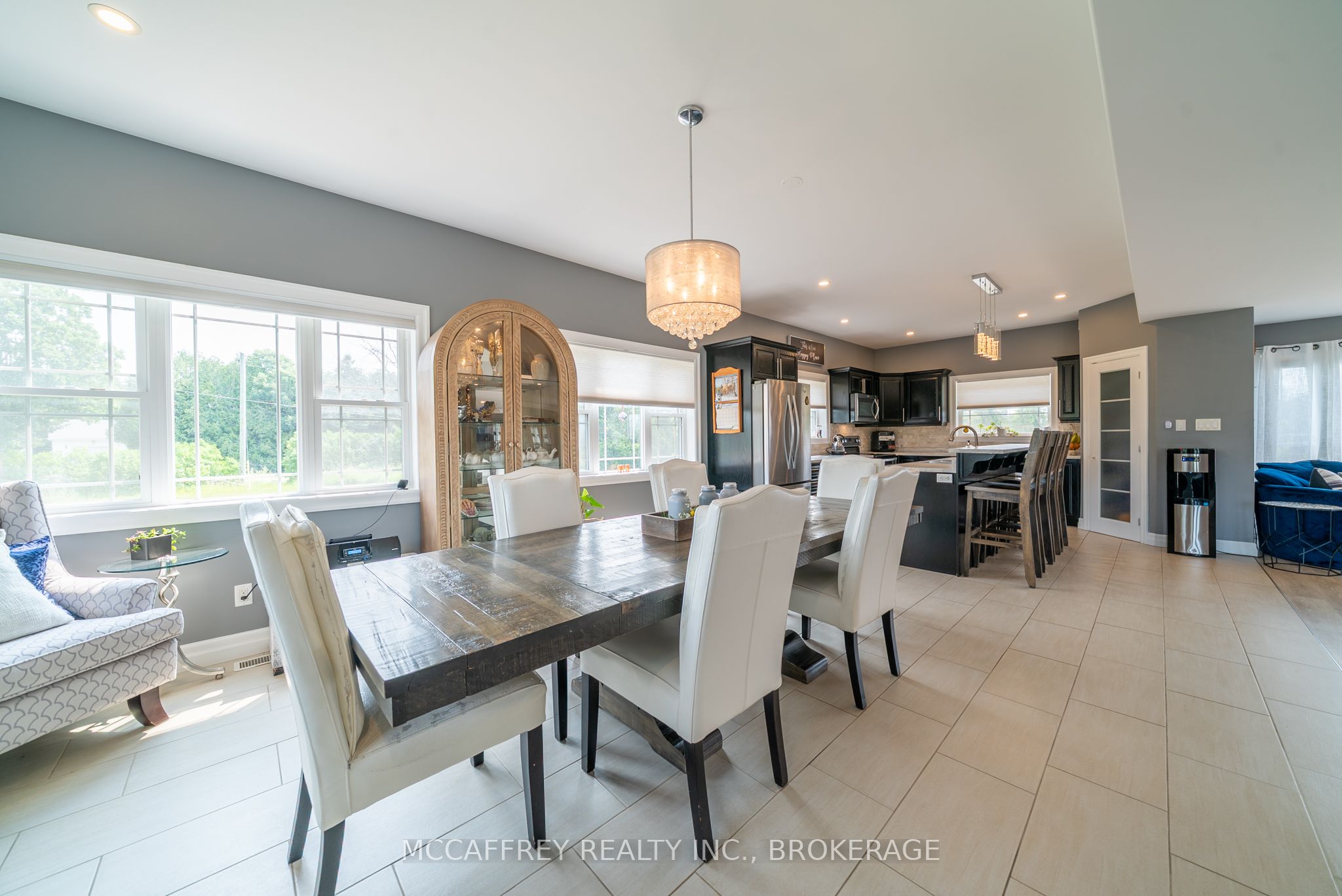 2572 Blessington Road Property Photo 8