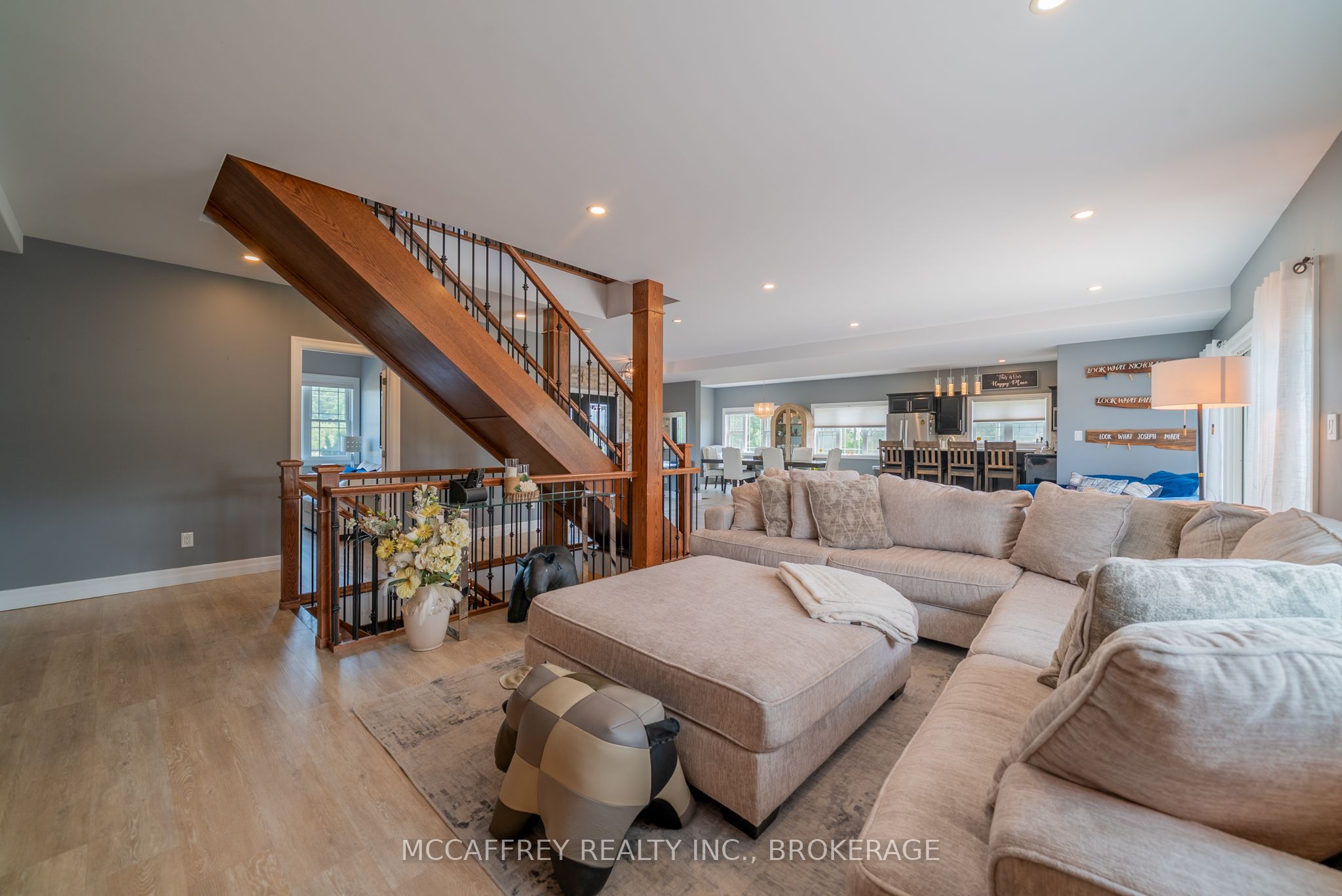 2572 Blessington Road Property Photo 16