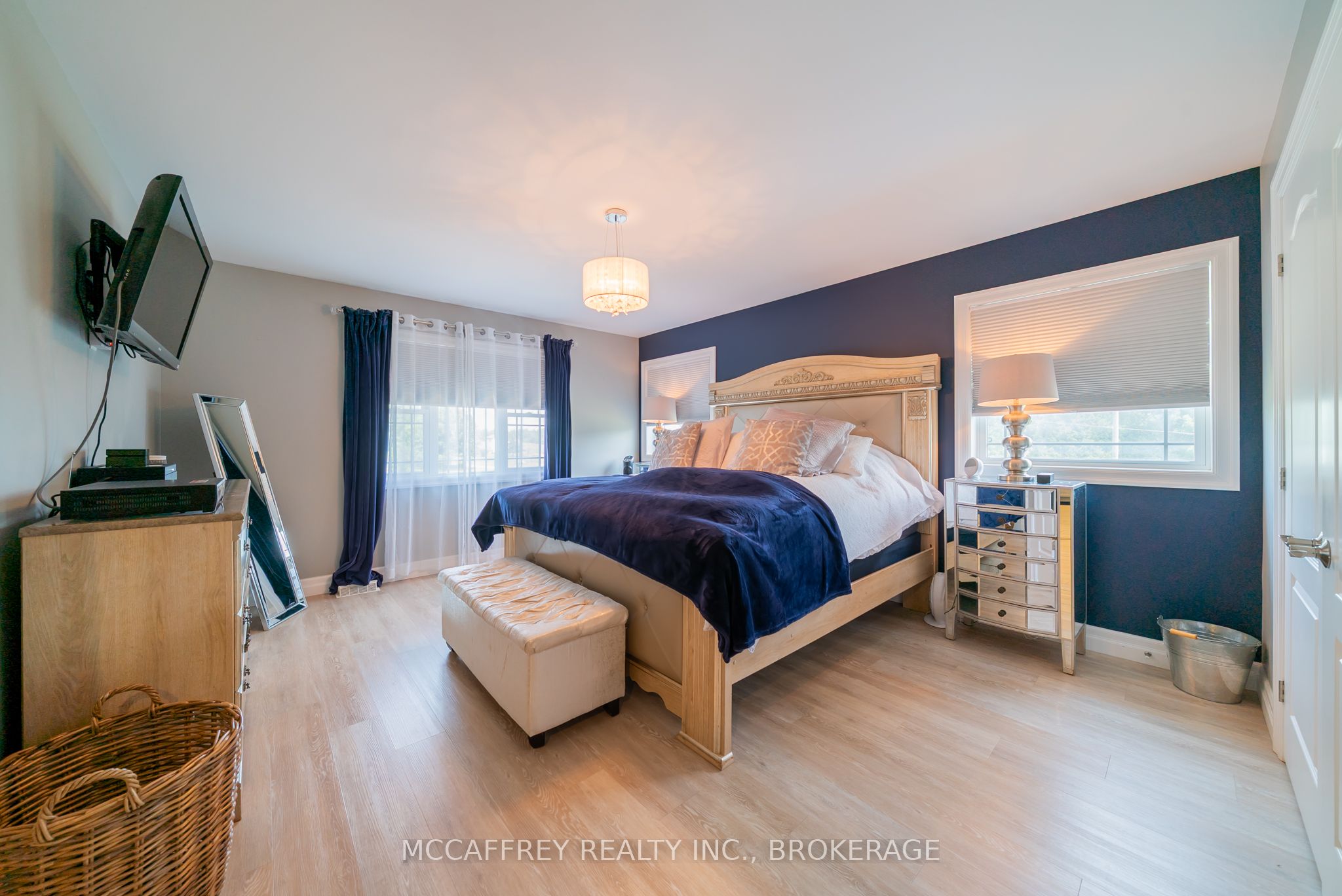 2572 Blessington Road Property Photo 29