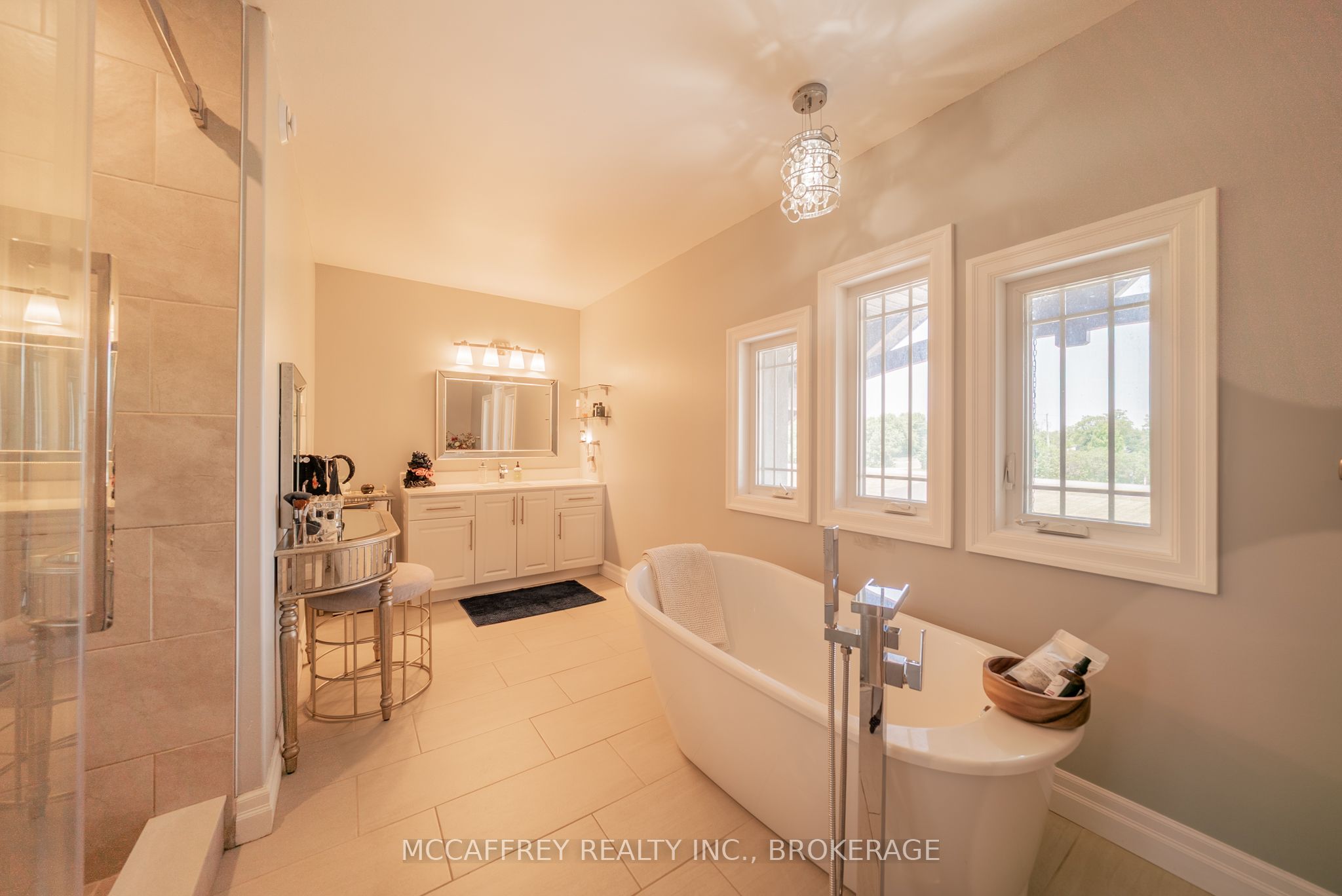 2572 Blessington Road Property Photo 31