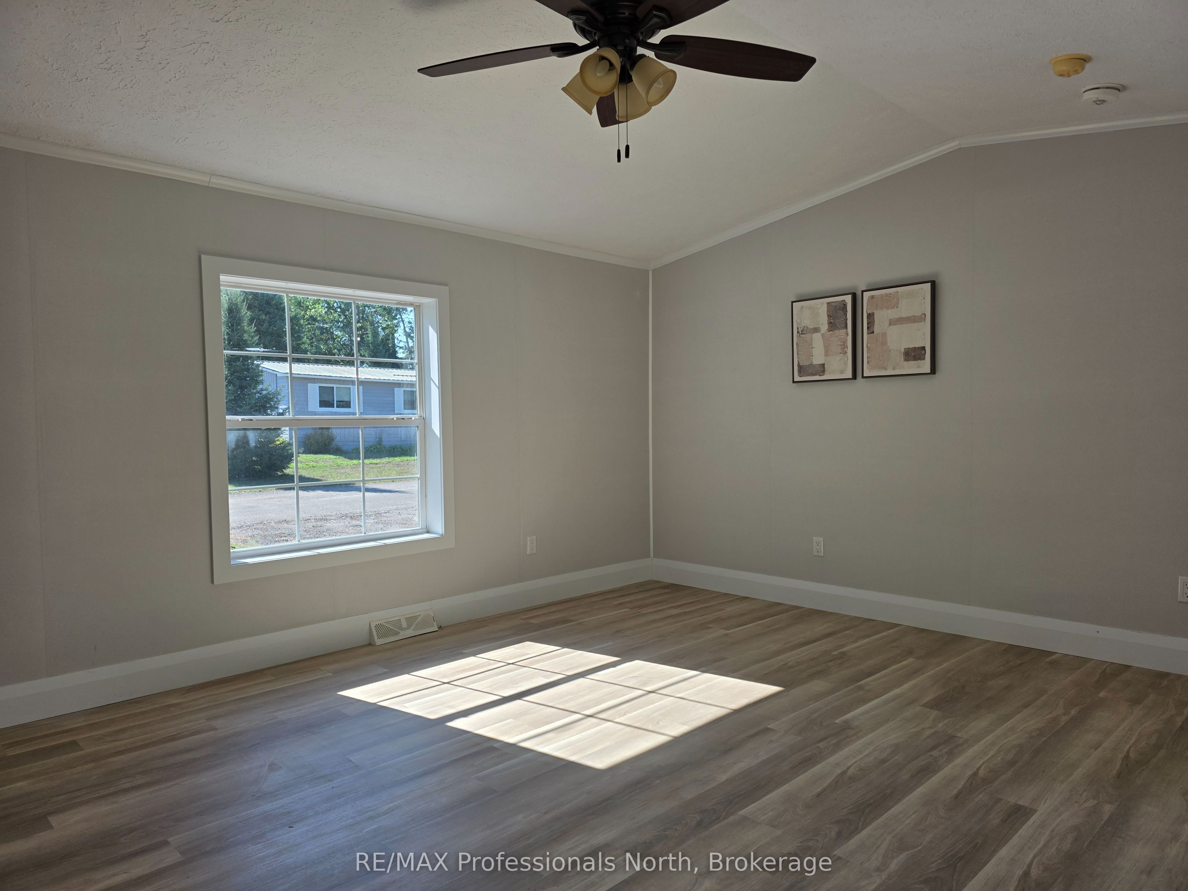 1013 Seventh Lane Property Photo 9