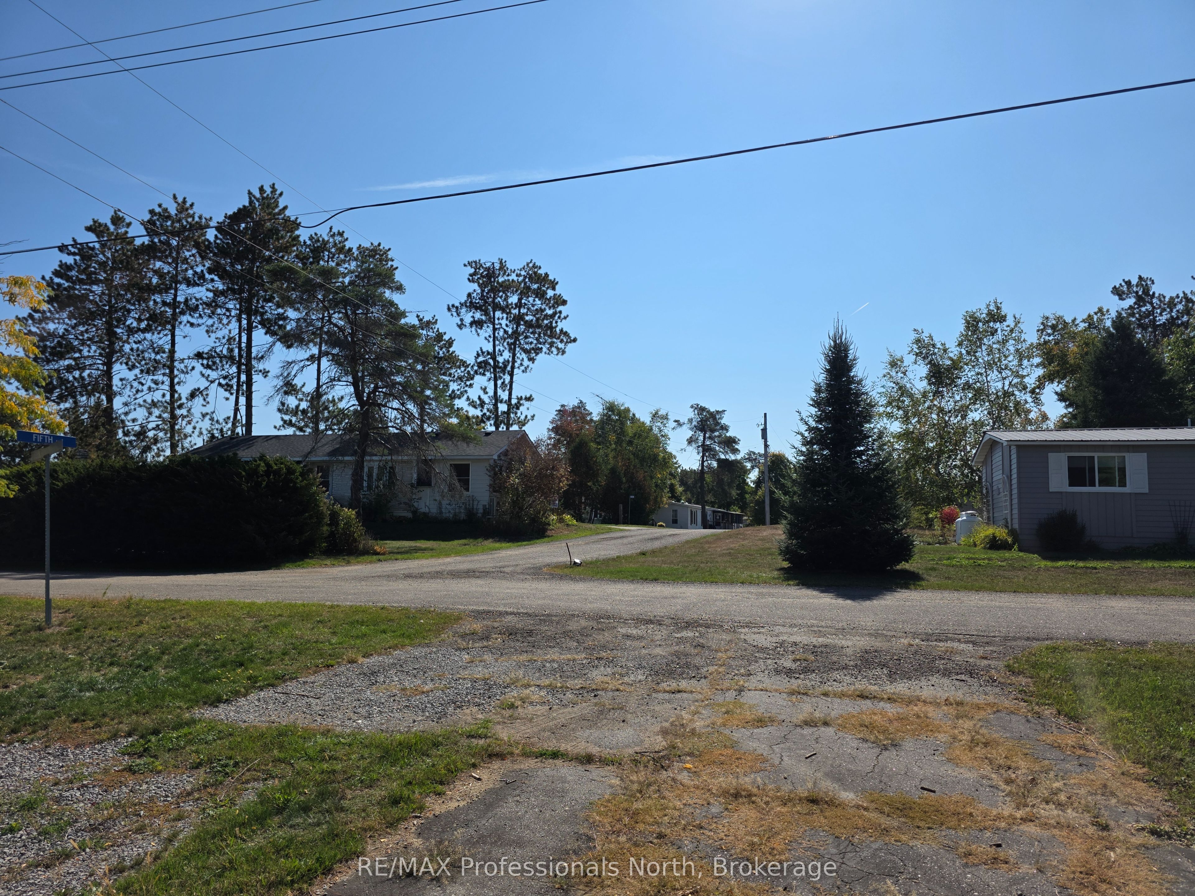 1013 Seventh Lane Property Photo 24