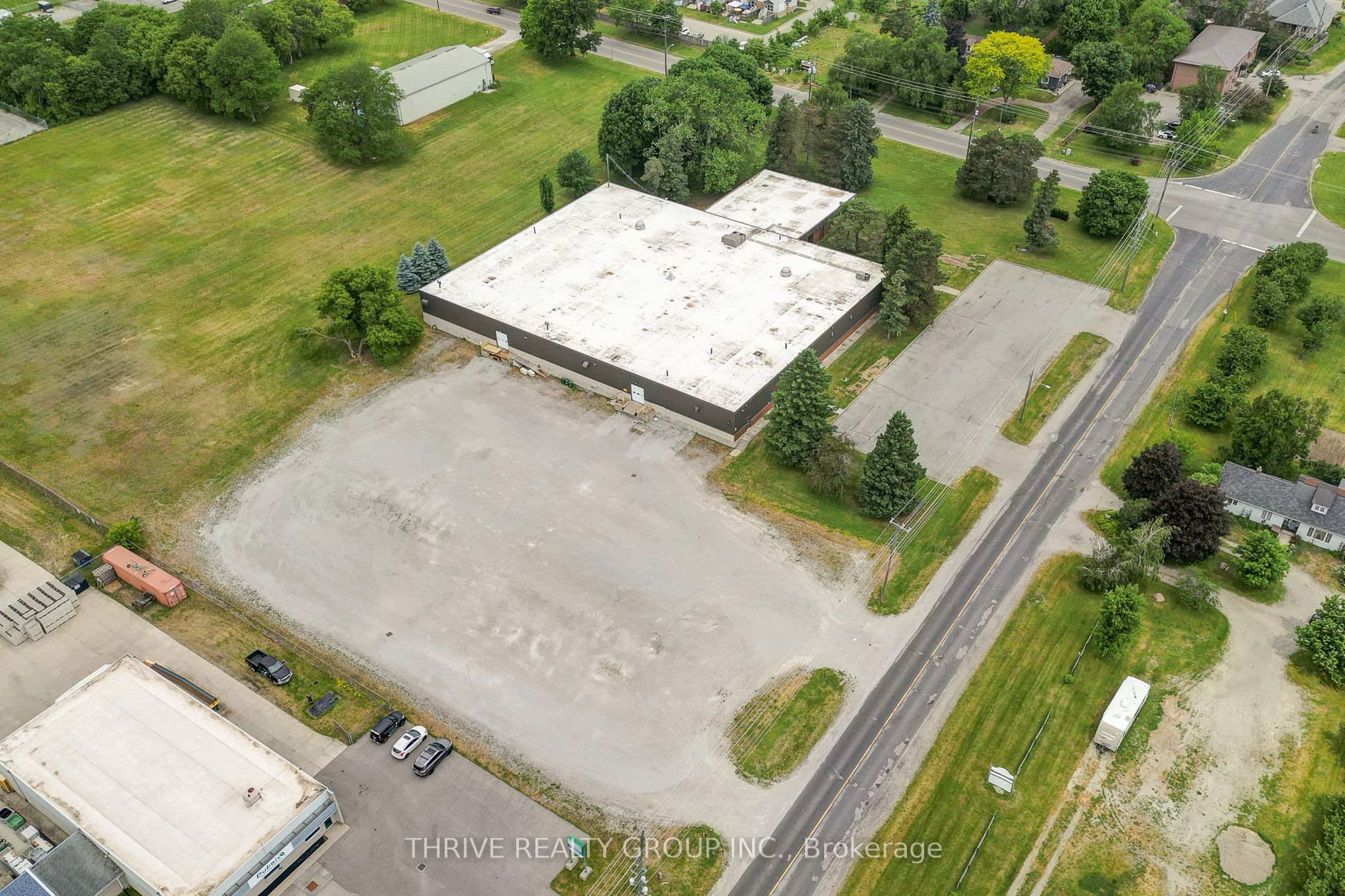 620 Ireland Road Property Photo 2