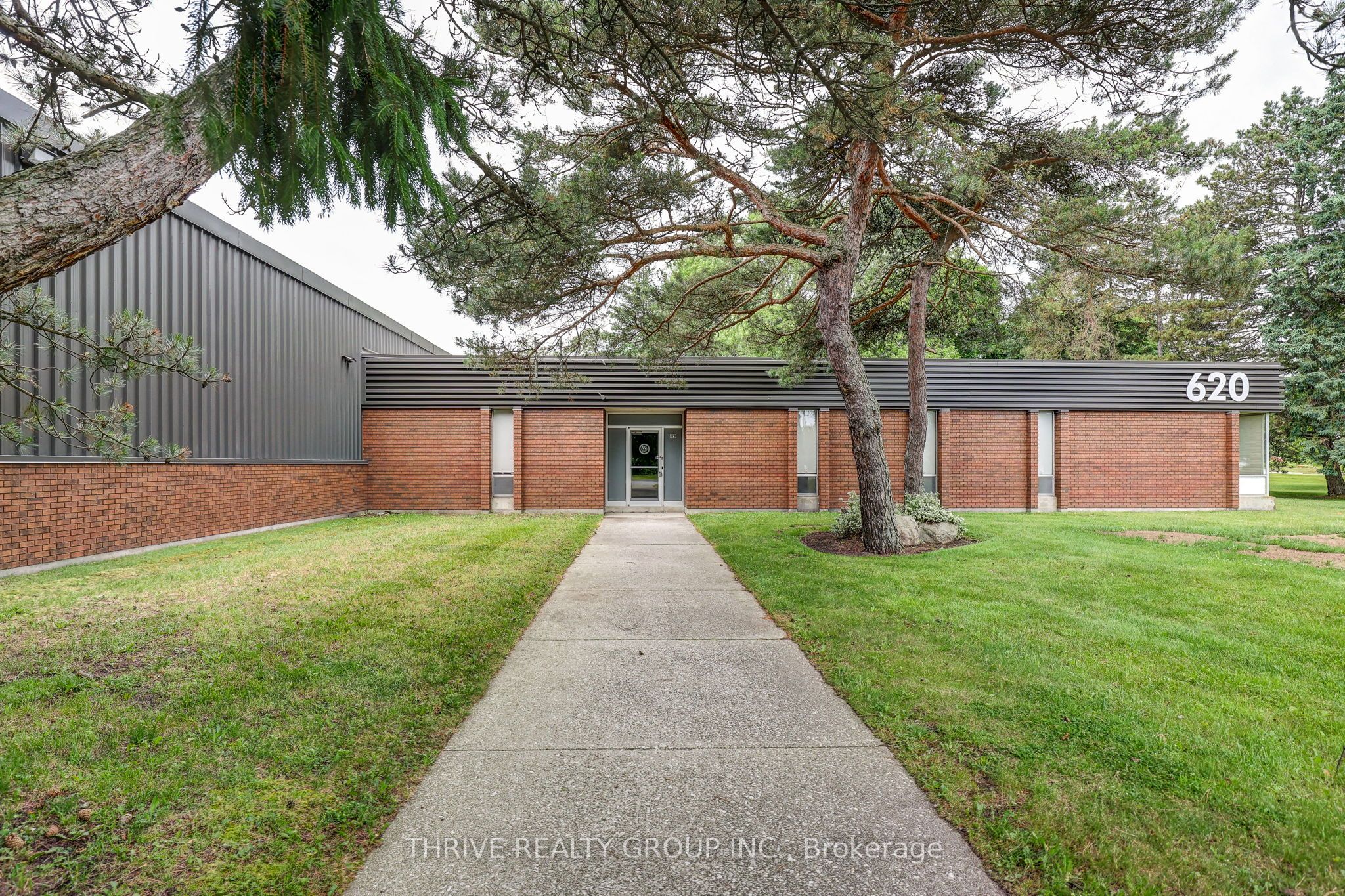 620 Ireland Road Property Photo 4