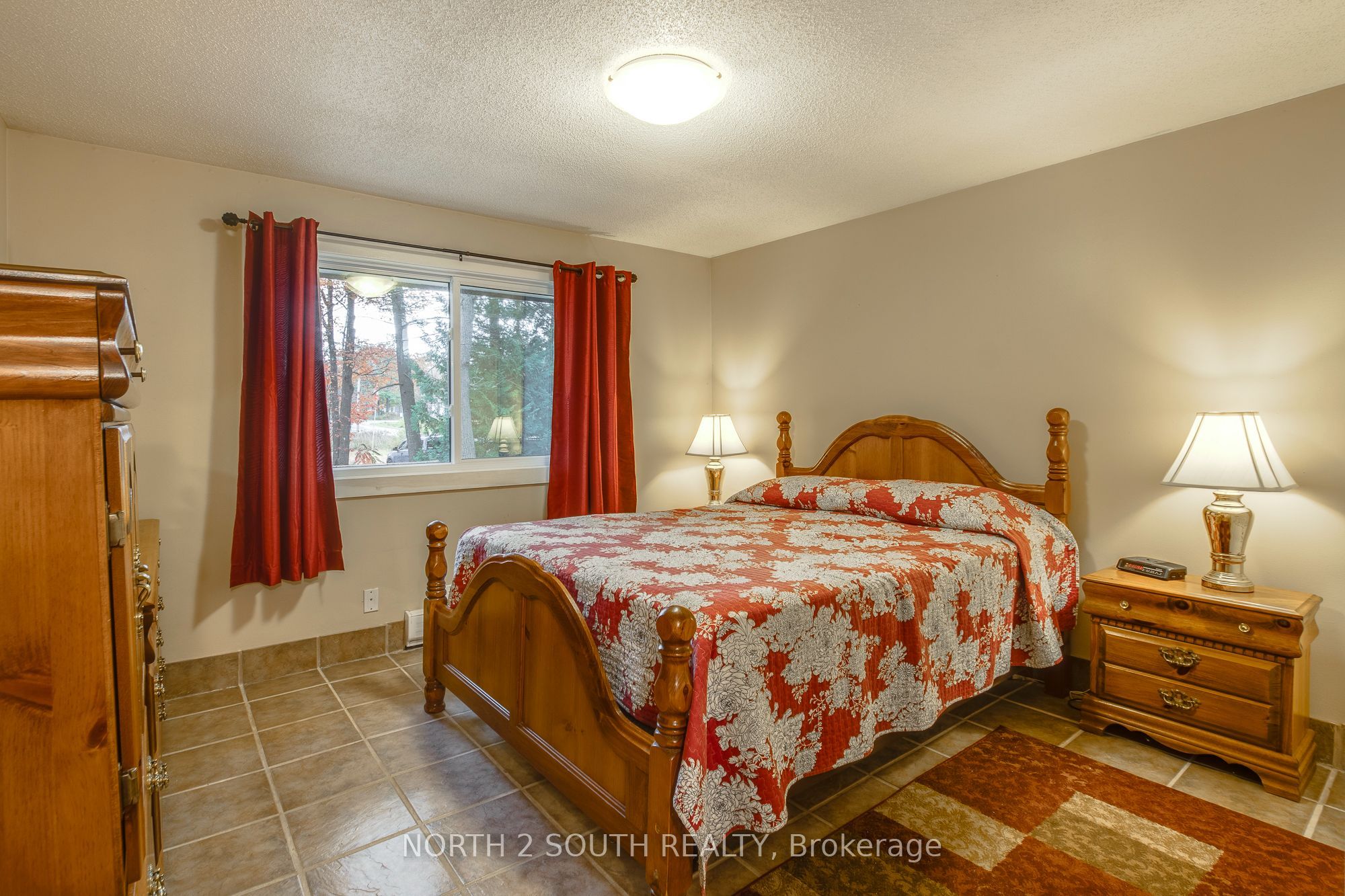 2512 Honey Harbour Road Property Photo 28