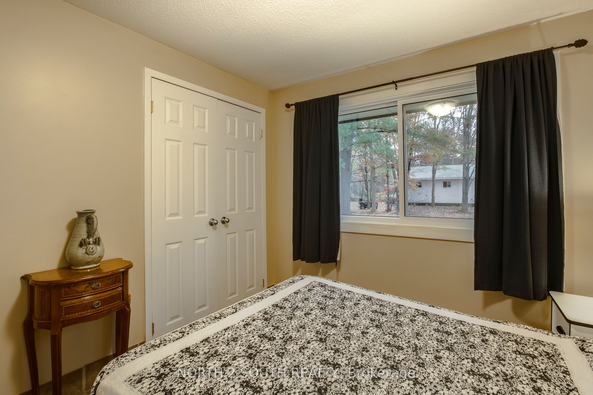 2512 Honey Harbour Road Property Photo 29