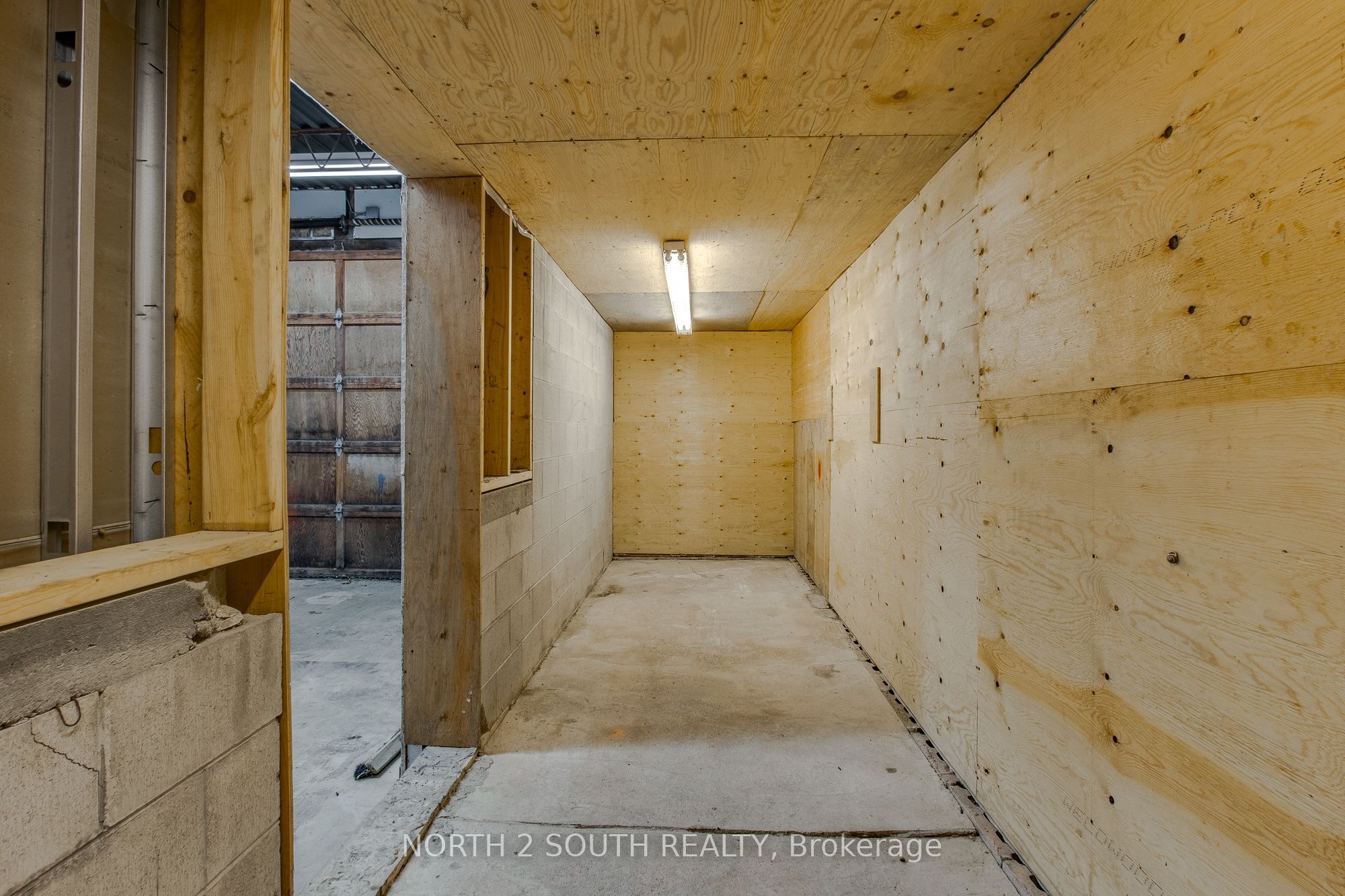 2512 Honey Harbour Road Property Photo 38