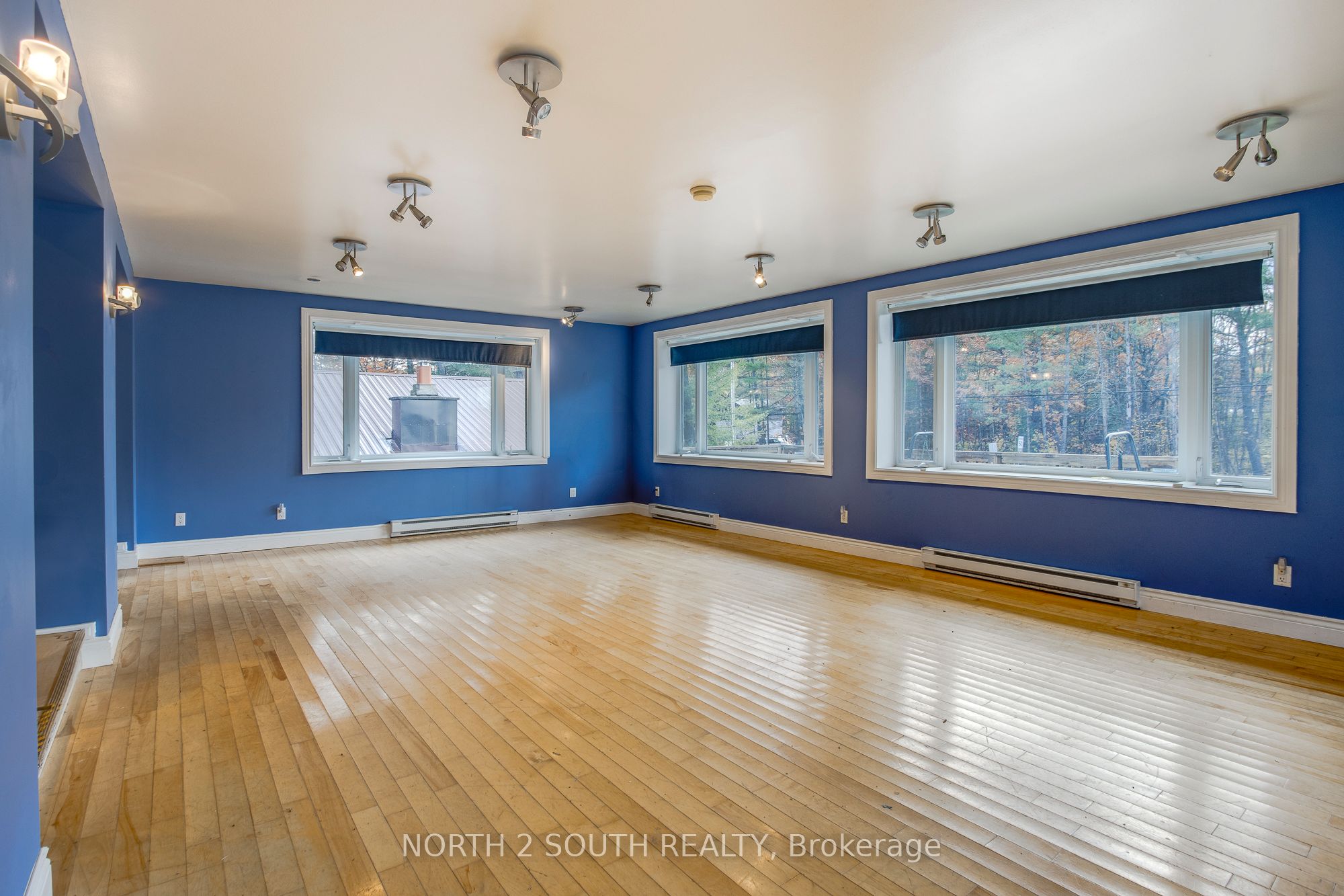 2512 Honey Harbour Road Property Photo 45