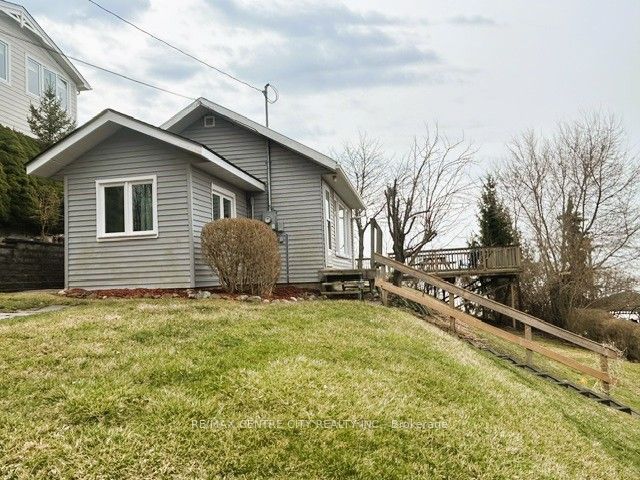 49225 Blair Property Photo 3