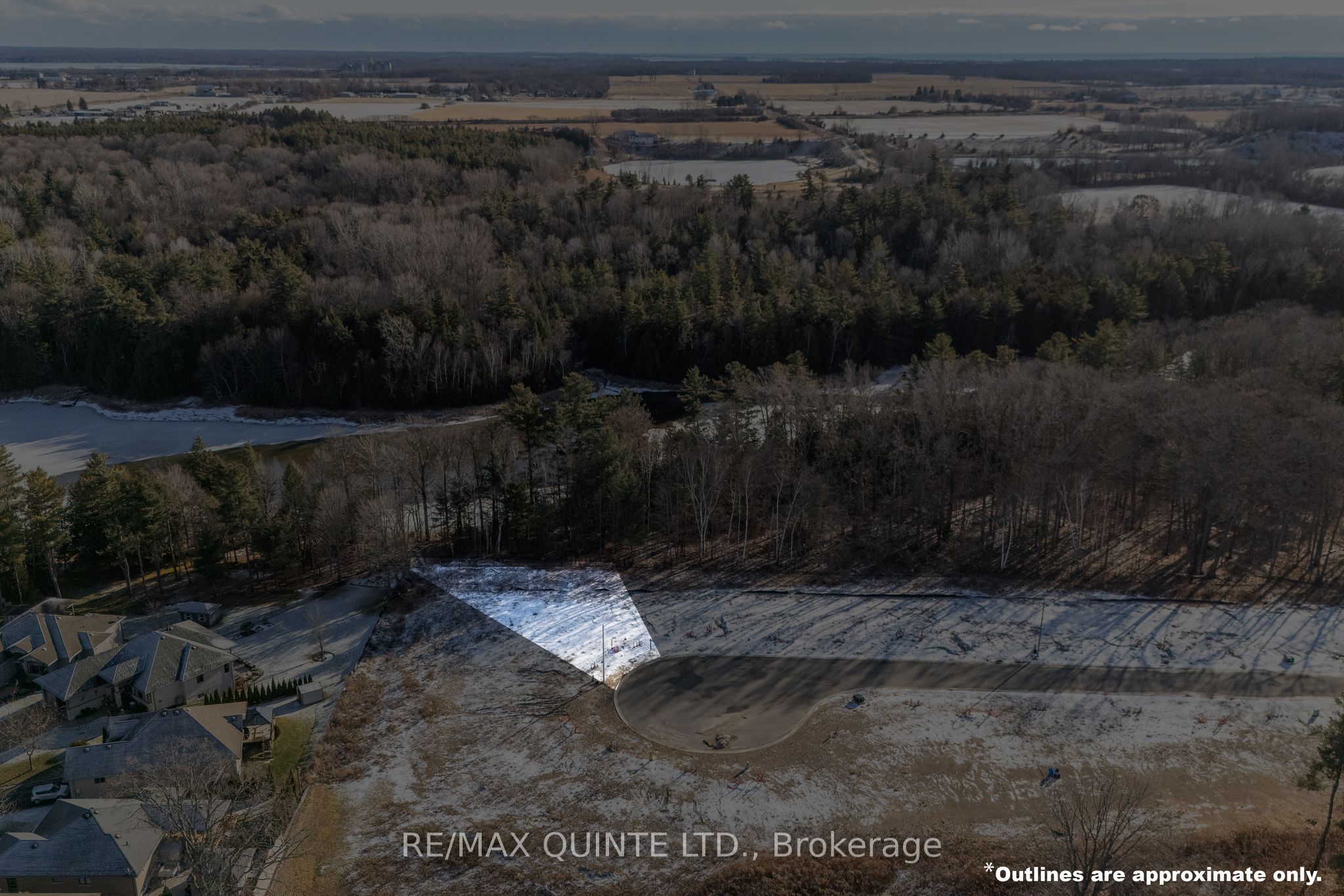 36 Exeter Court Property Photo 6