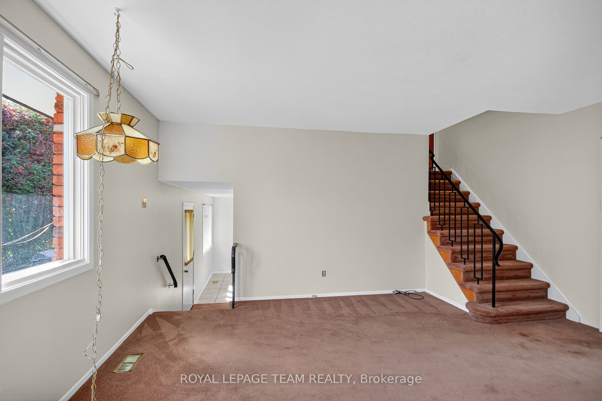 1900 Southampton Court Property Photo 19
