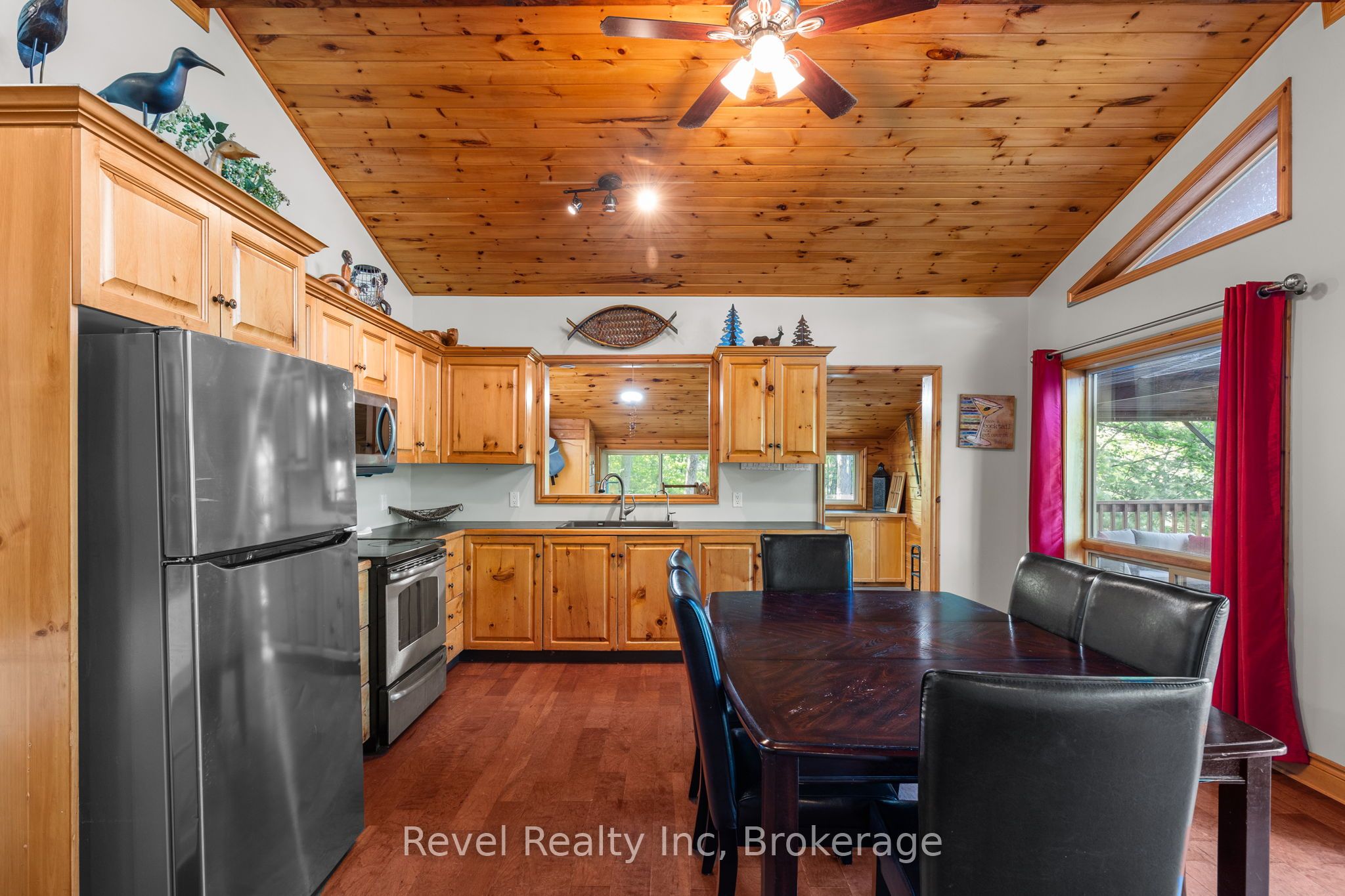 5 Severn River 406 Property Photo 9