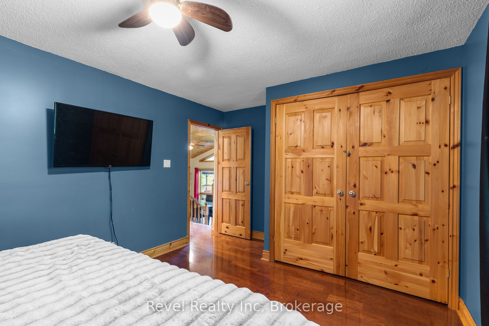 5 Severn River 406 Property Photo 15