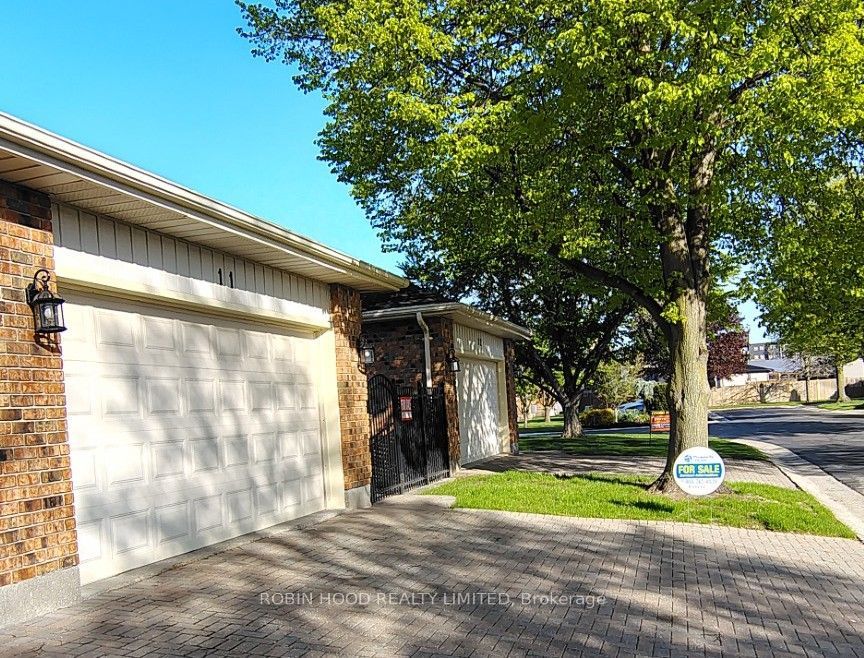 21 Earl Drive Unit 11 Property Photo 24