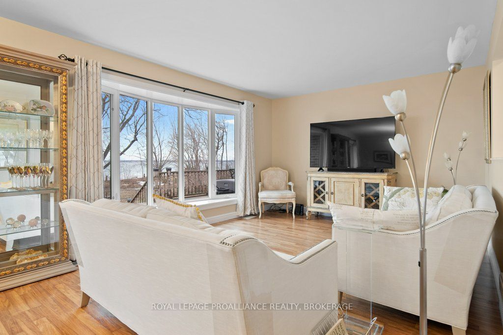 306 Easy Lane Property Photo 8