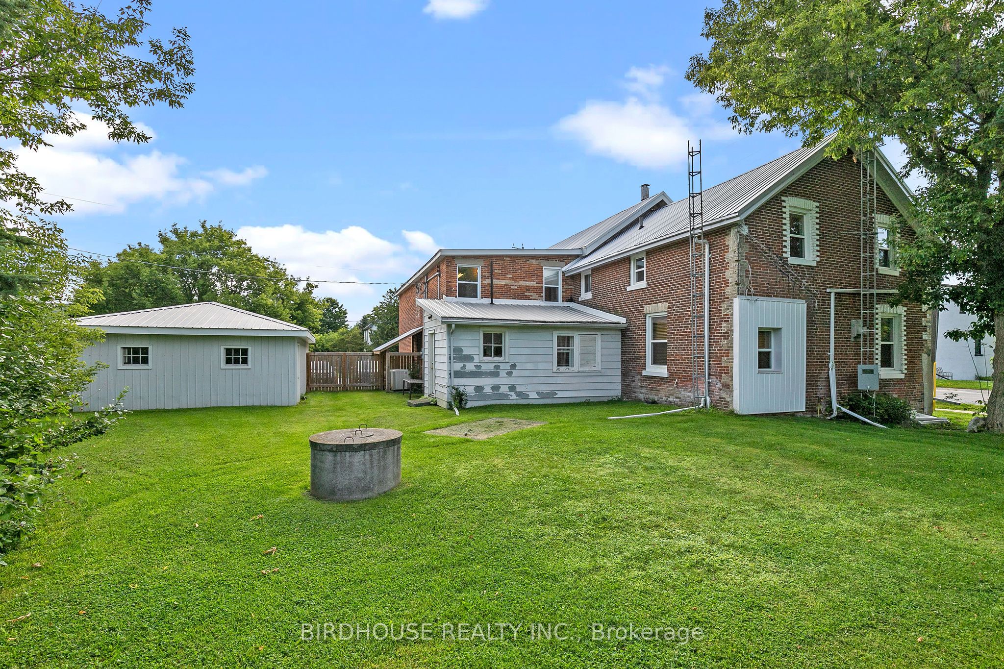 2311 Elm Tree Road Property Photo 5
