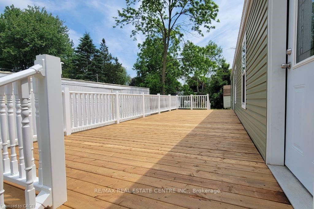 77 Park Lane Property Photo 3