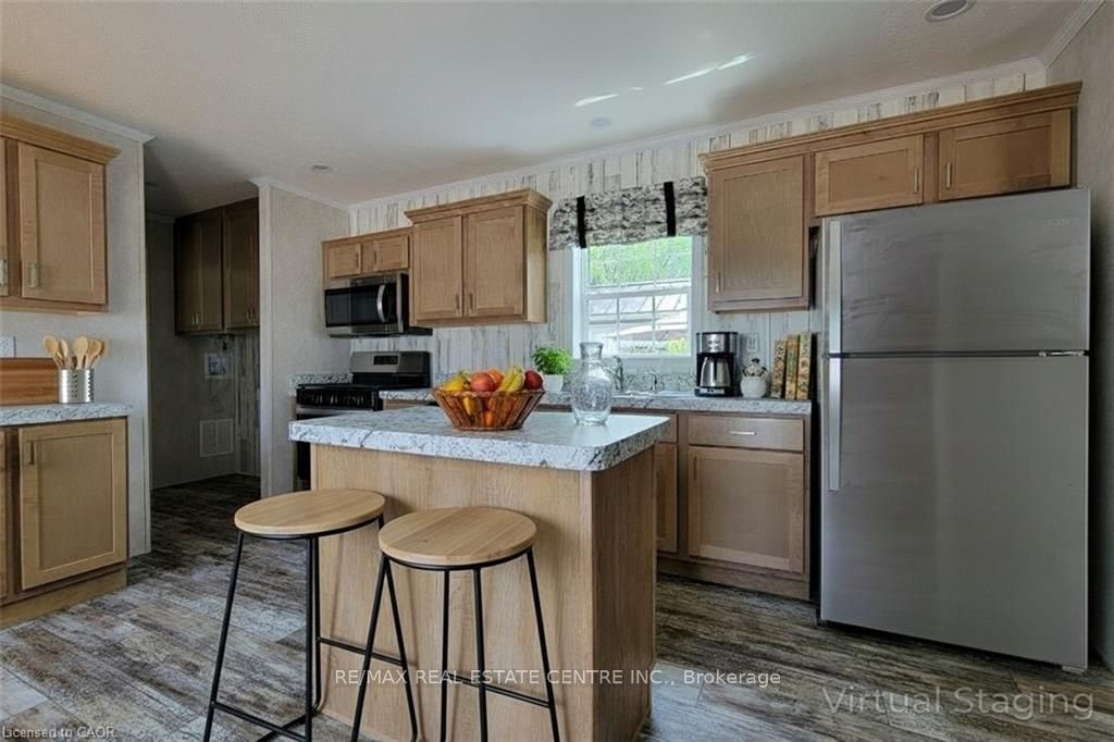77 Park Lane Property Photo 7