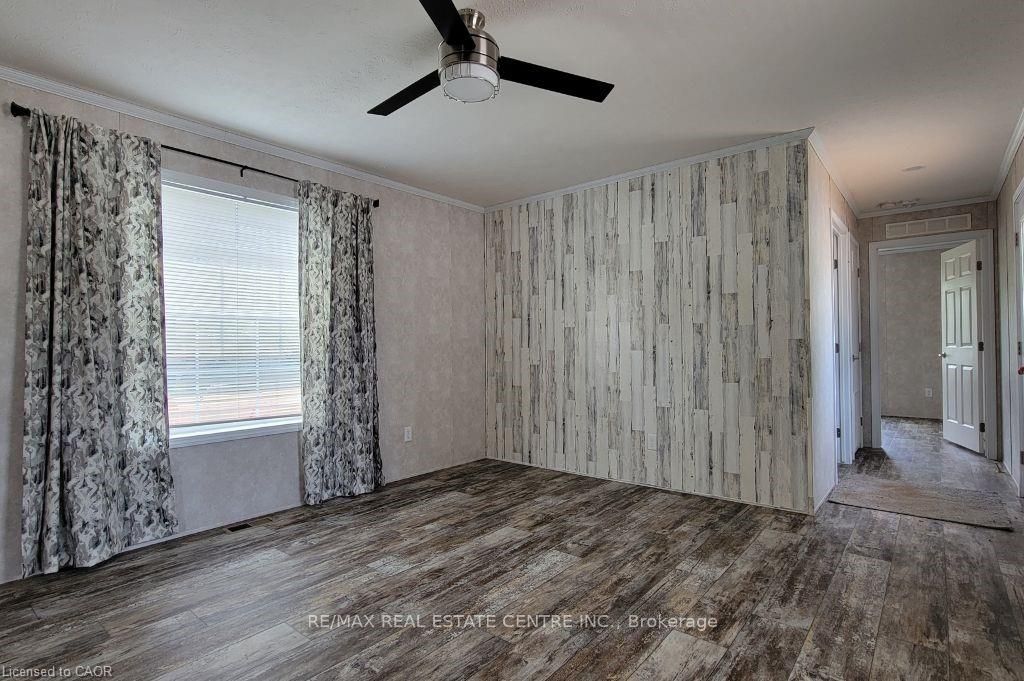 77 Park Lane Property Photo 12