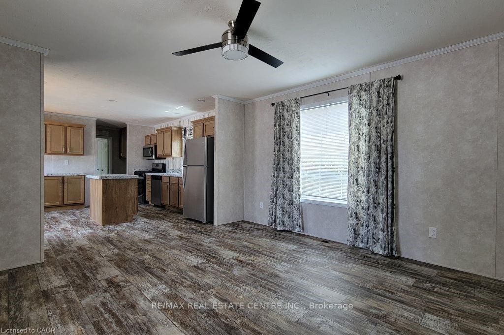 77 Park Lane Property Photo 14
