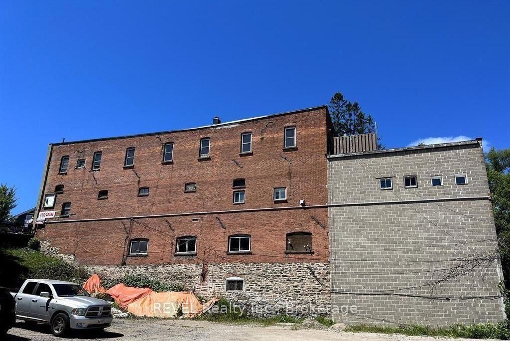 75 Manitoba Street