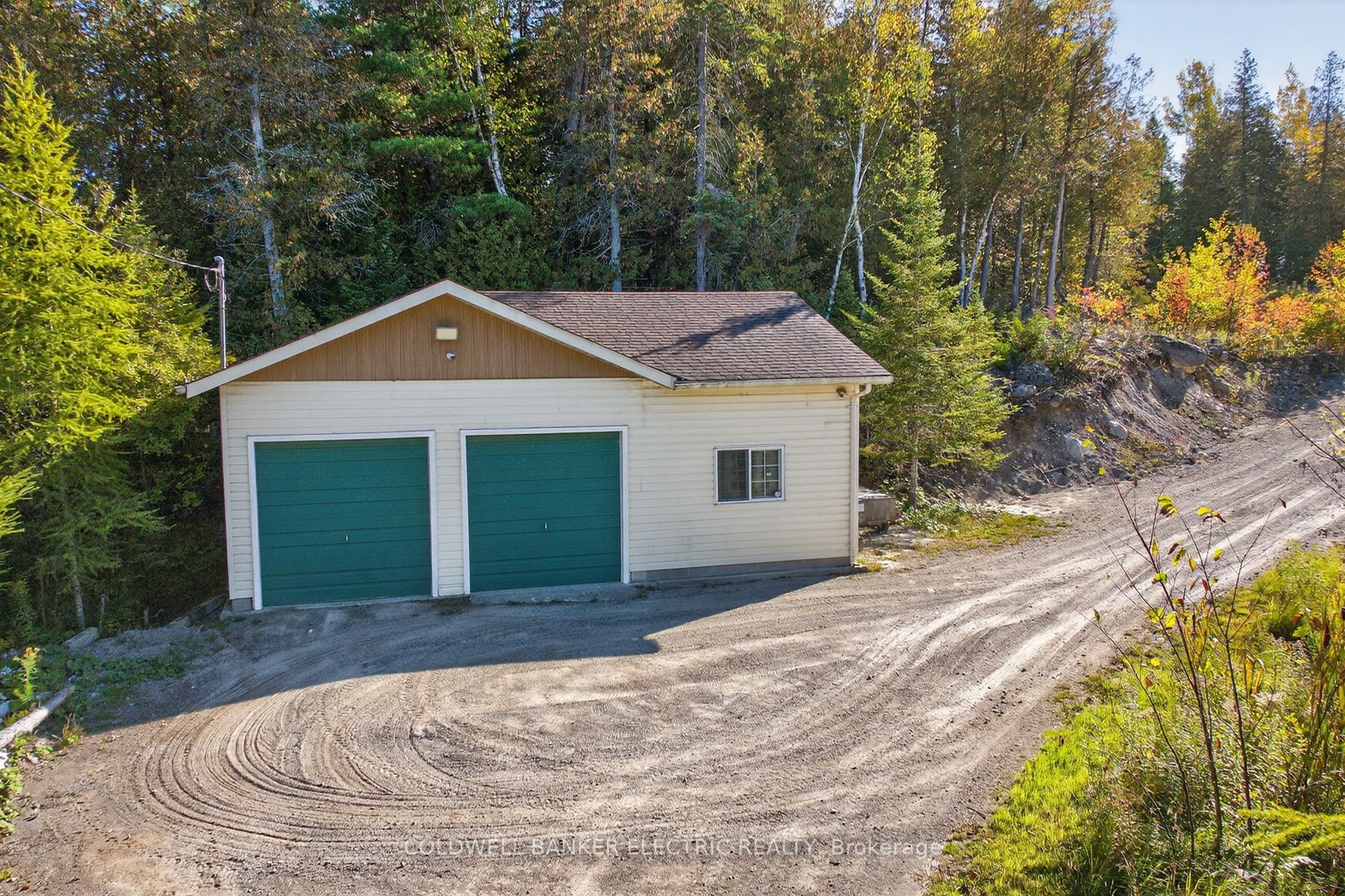 1352 County Rd 49 Road Property Photo 4