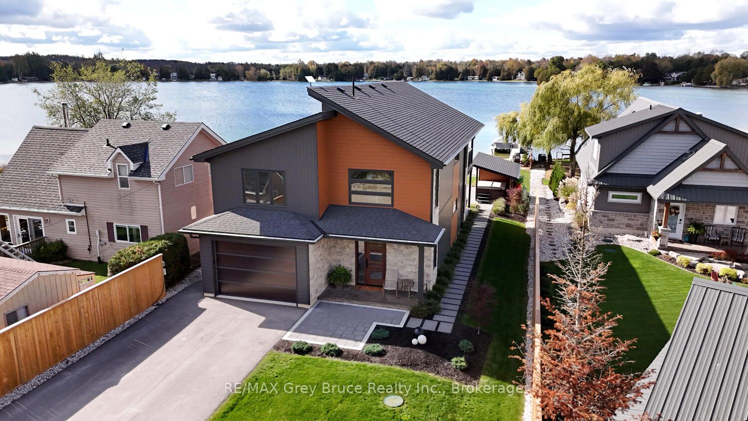 166 Country Side Drive Property Photo 1