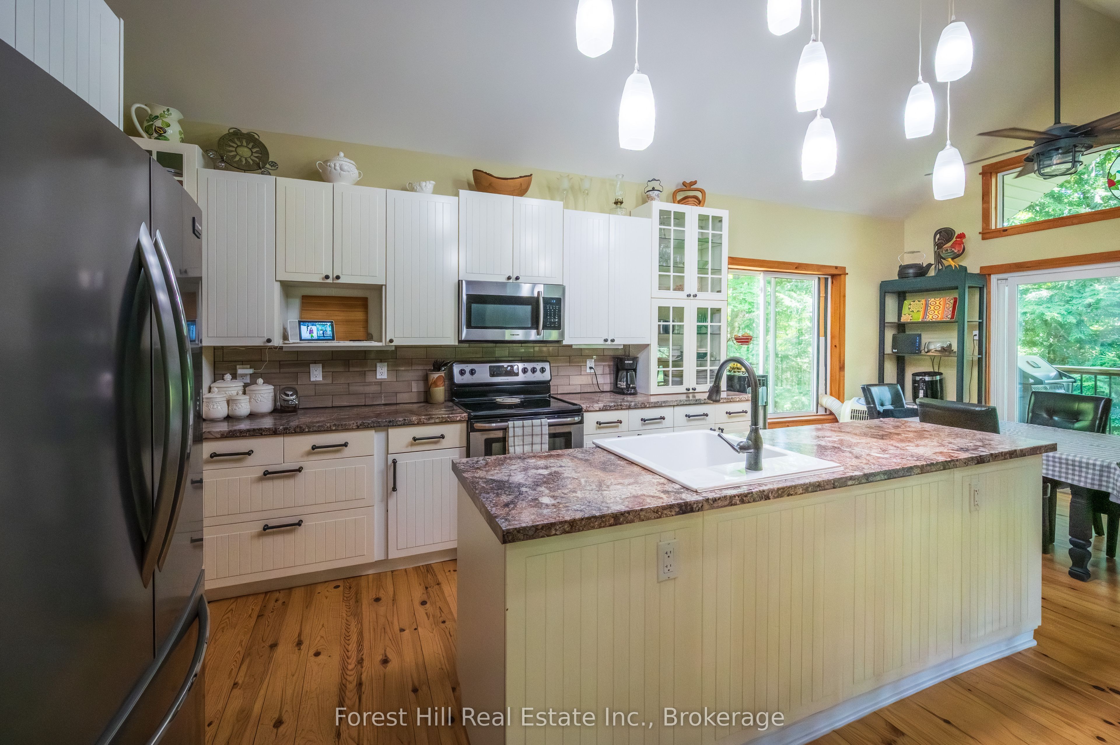 1289 Delbrooke Road S Property Photo 14