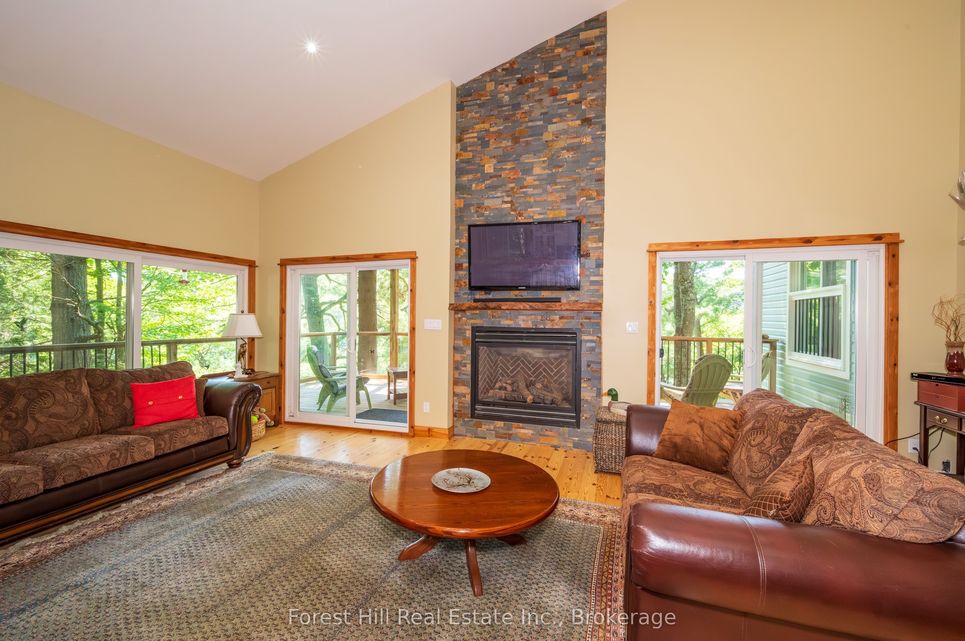 1289 Delbrooke Road S Property Photo 18